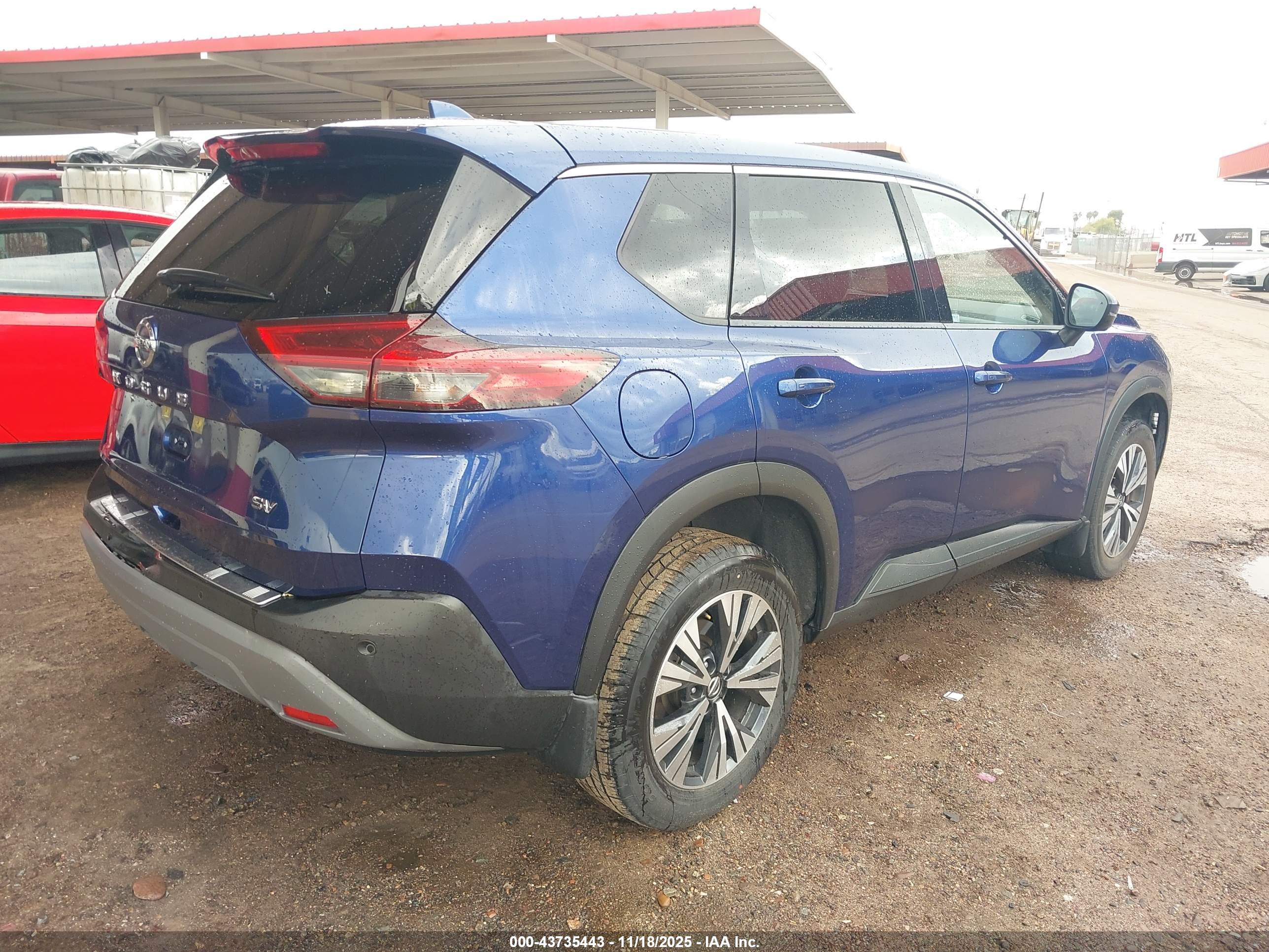 NISSAN ROGUE image 4