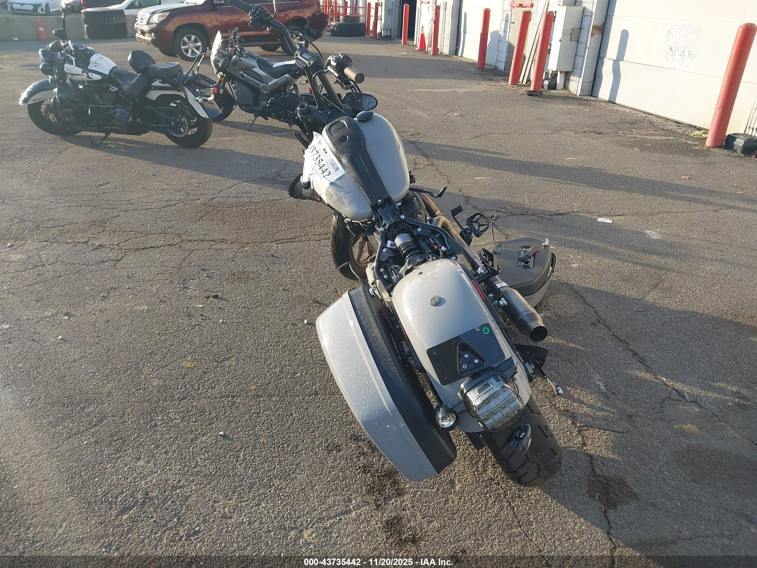 HARLEY-DAVIDSON FXLRST image 6