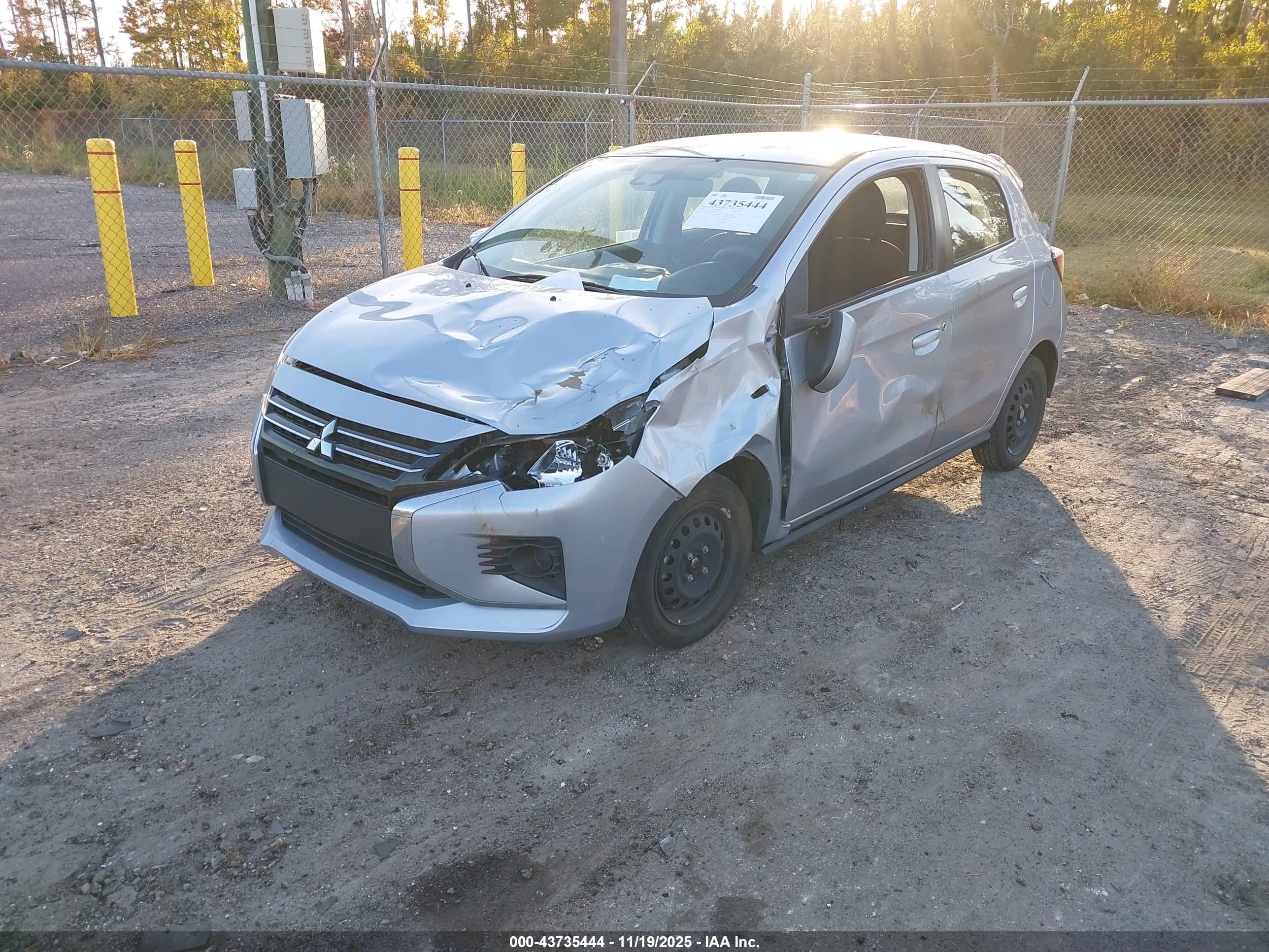MITSUBISHI MIRAGE image 2