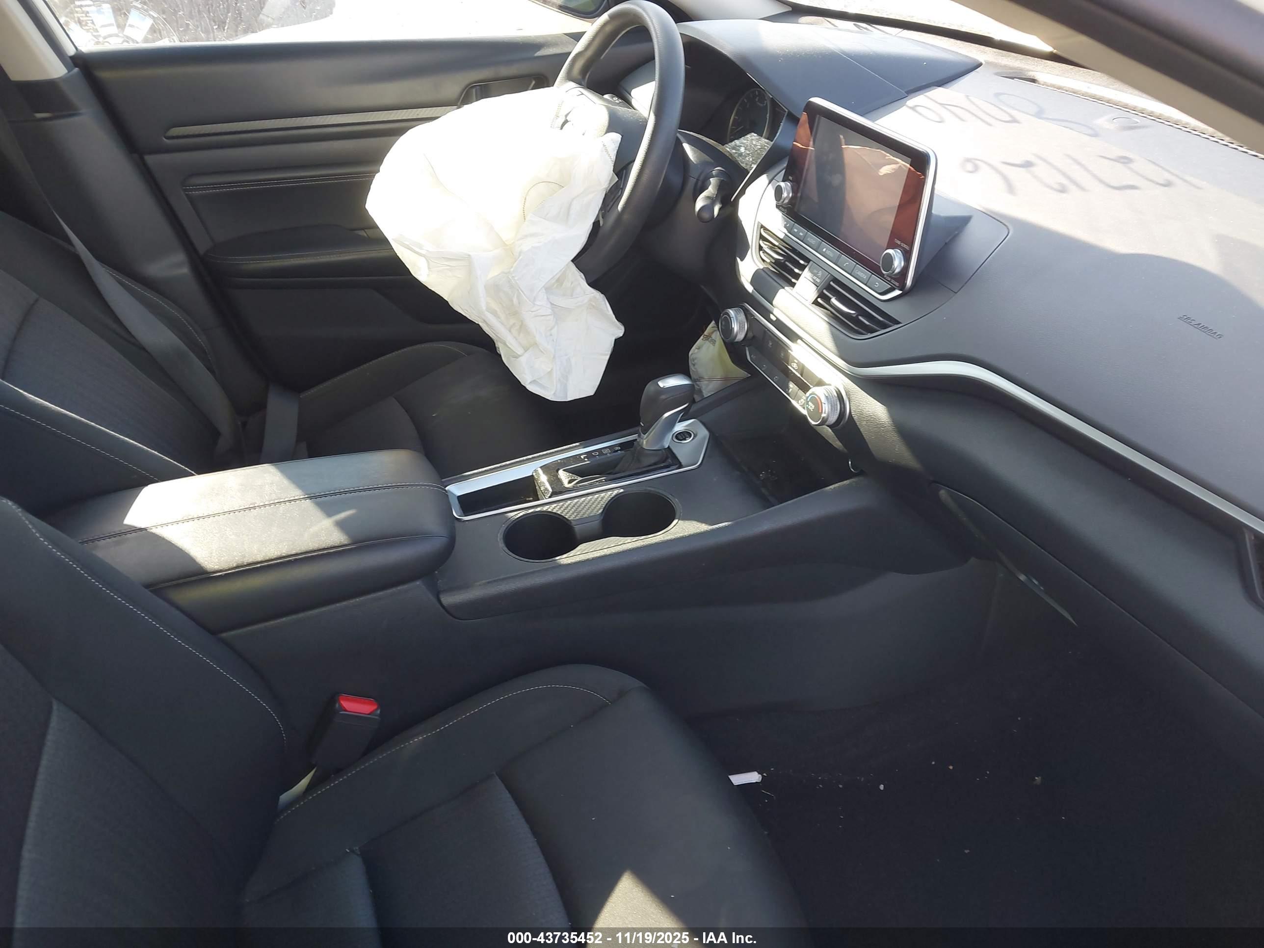 NISSAN ALTIMA image 5