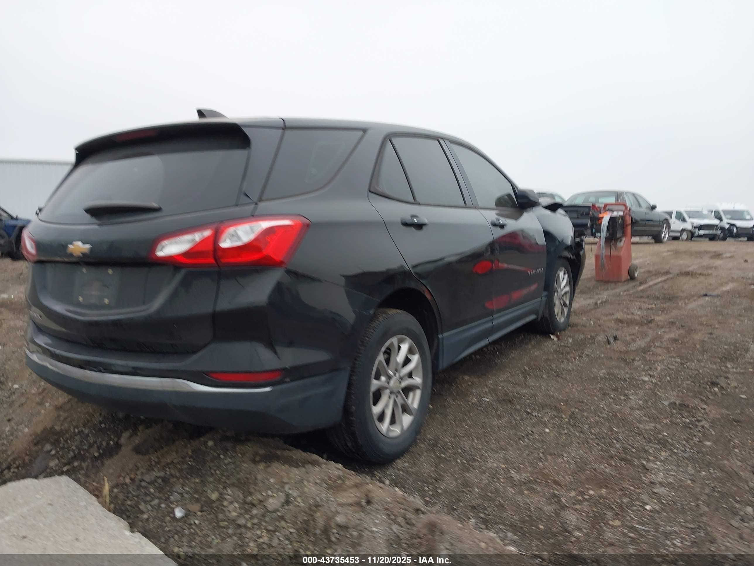 CHEVROLET EQUINOX image 4