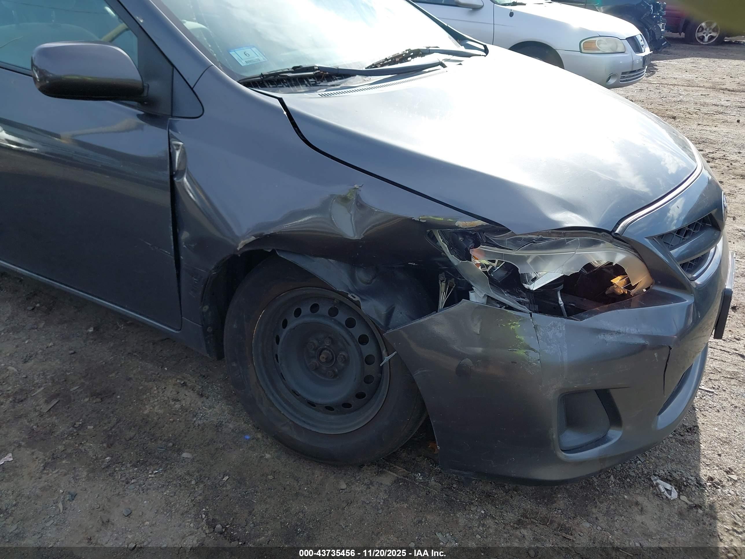 TOYOTA COROLLA image 6