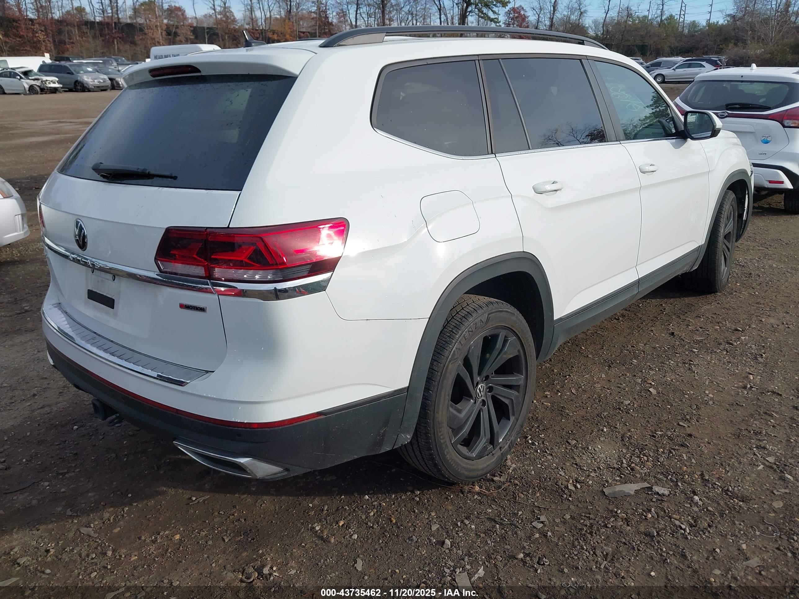 VOLKSWAGEN ATLAS image 4