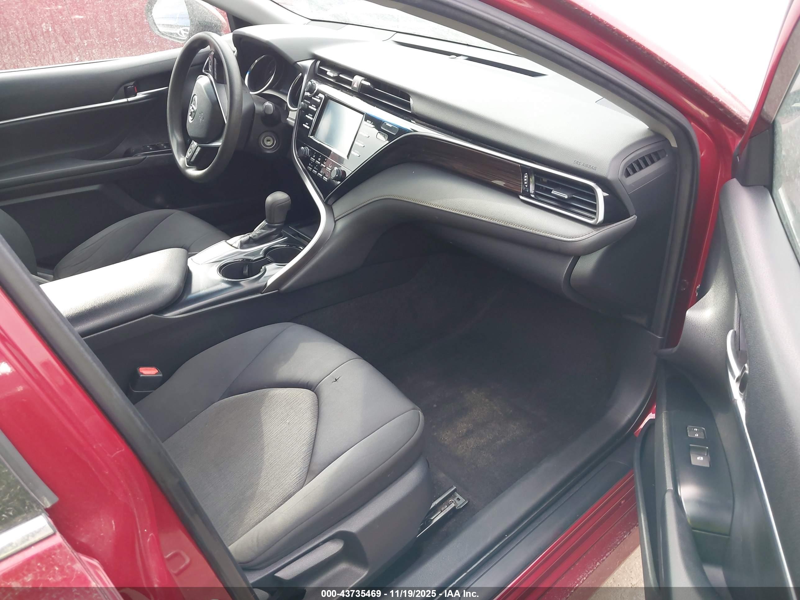 TOYOTA CAMRY image 5