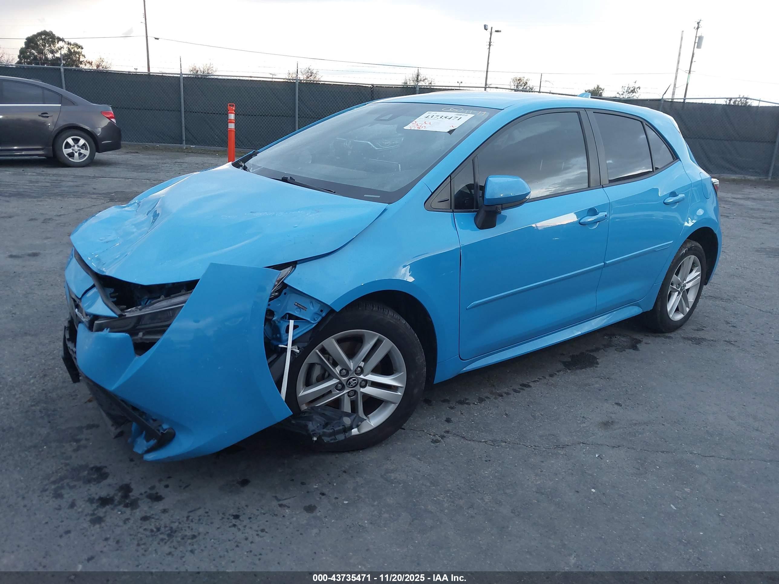 TOYOTA COROLLA image 2
