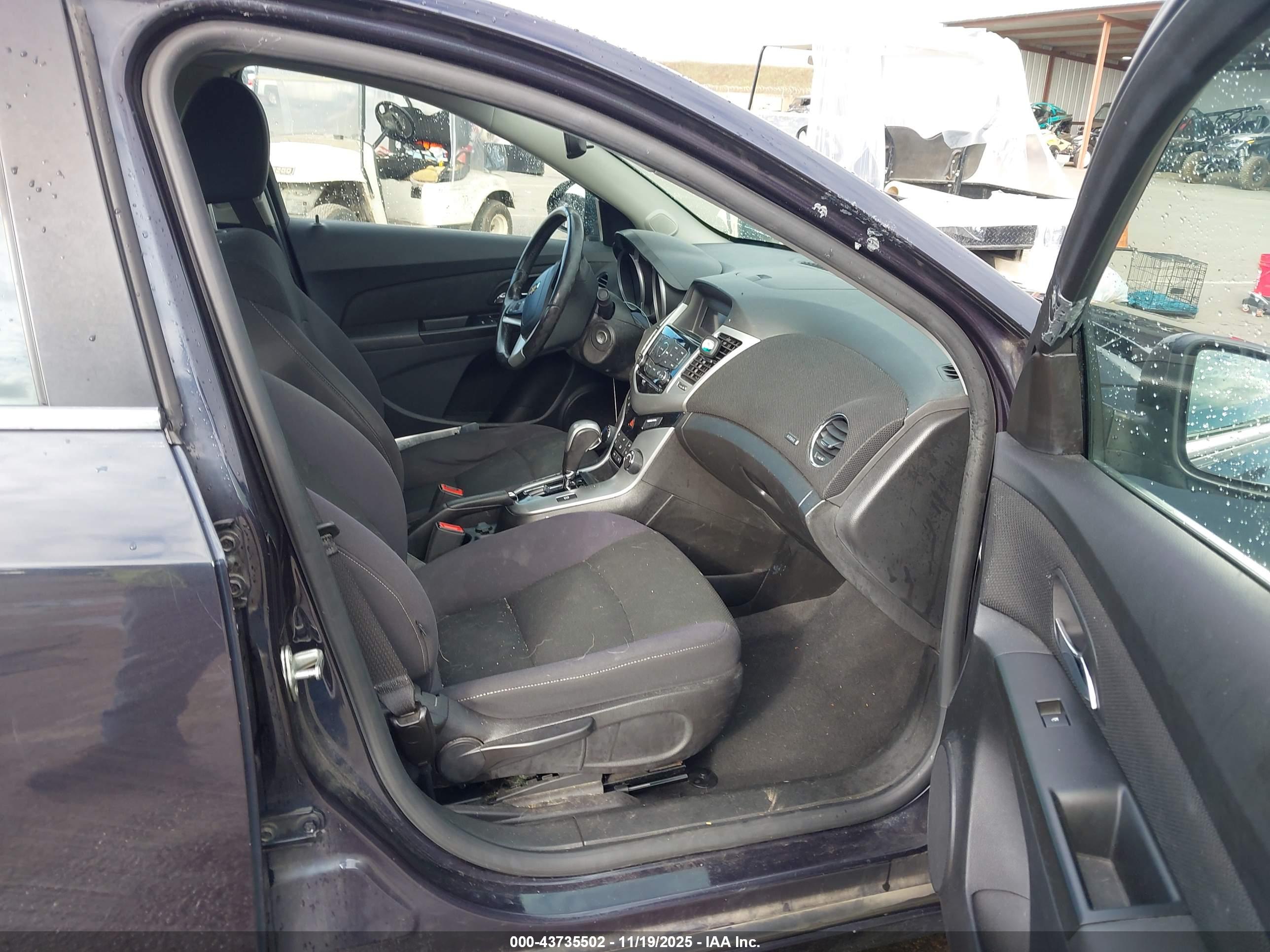 CHEVROLET CRUZE image 5