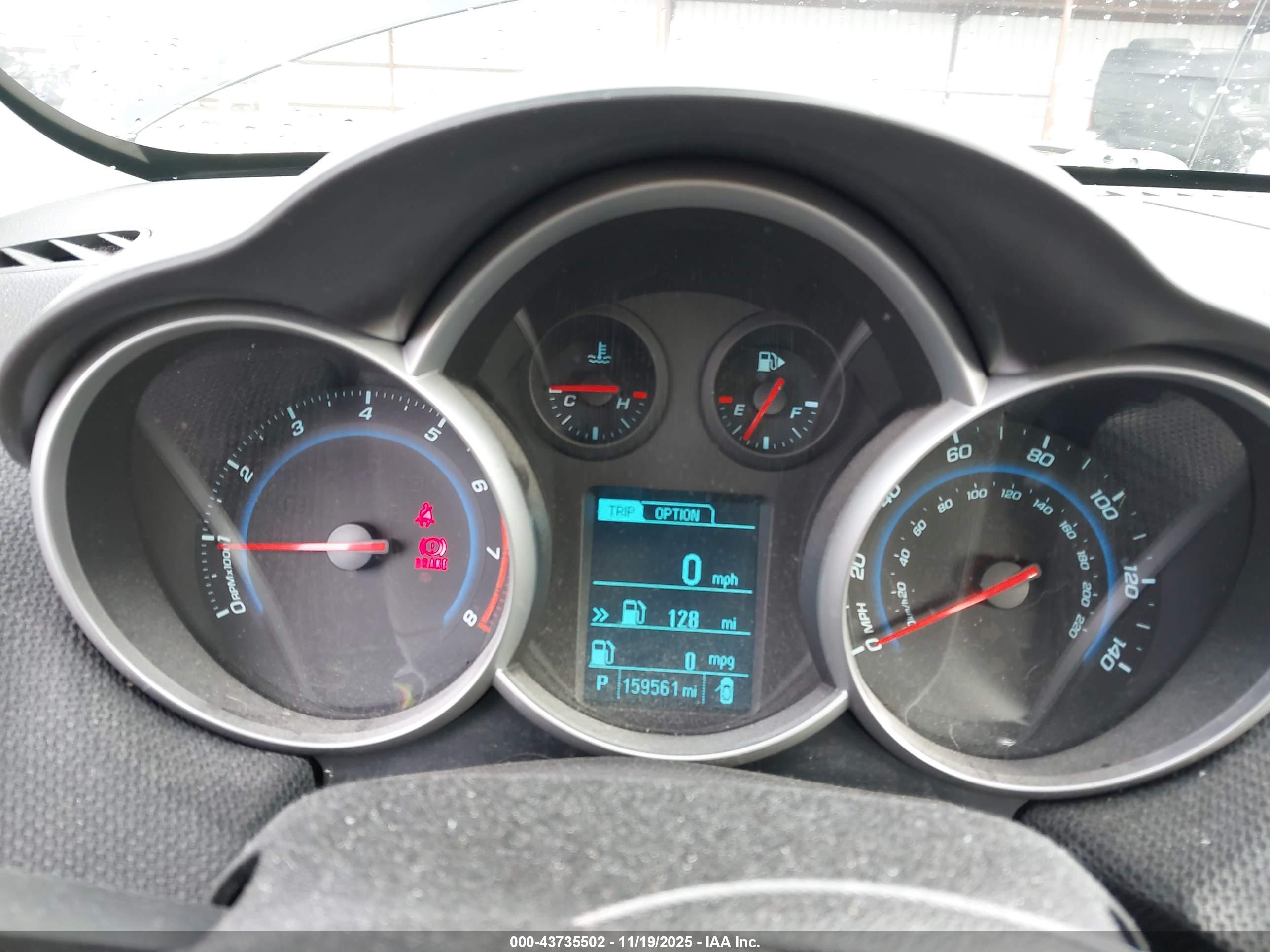 CHEVROLET CRUZE image 7