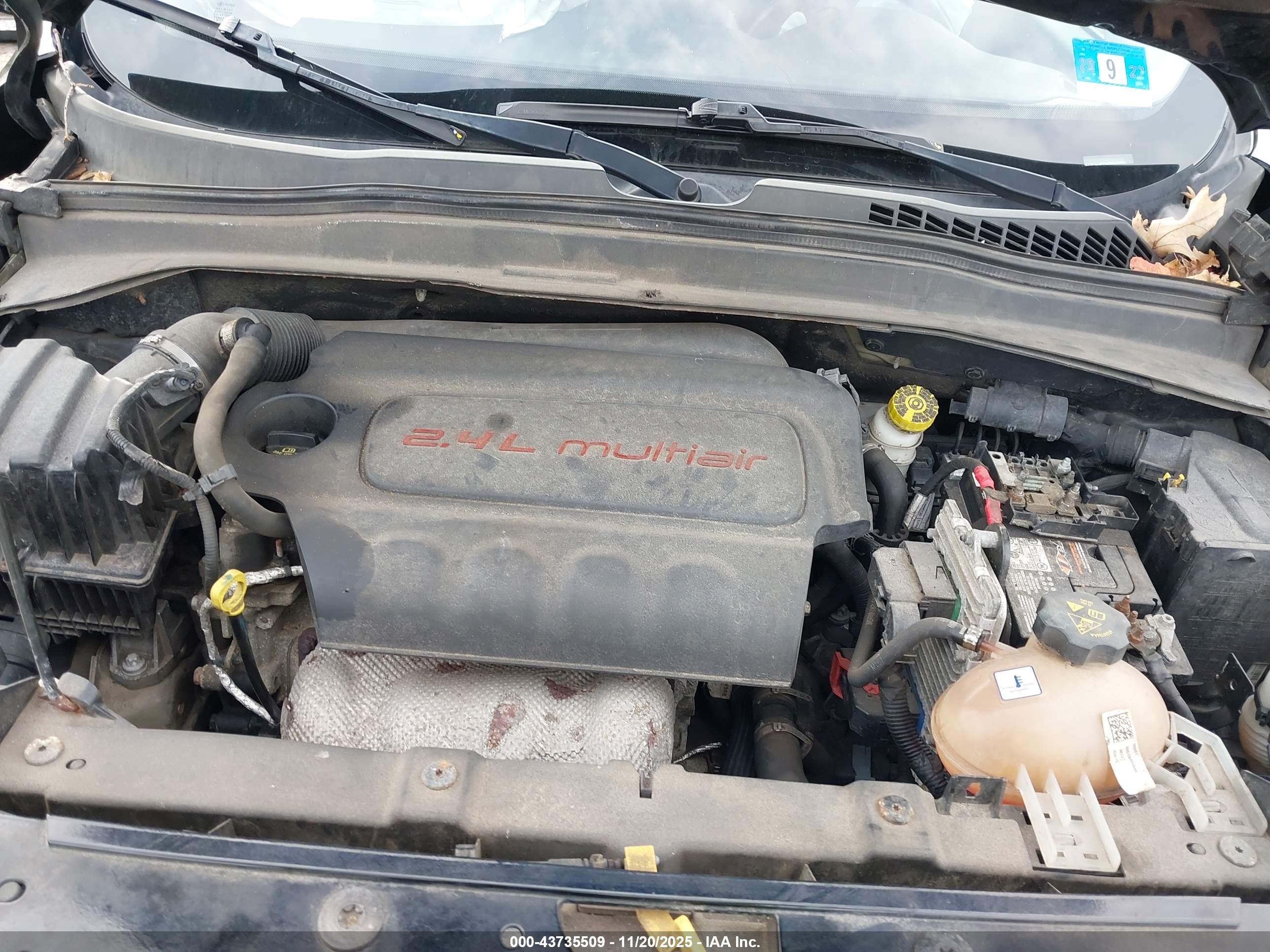 JEEP RENEGADE image 10