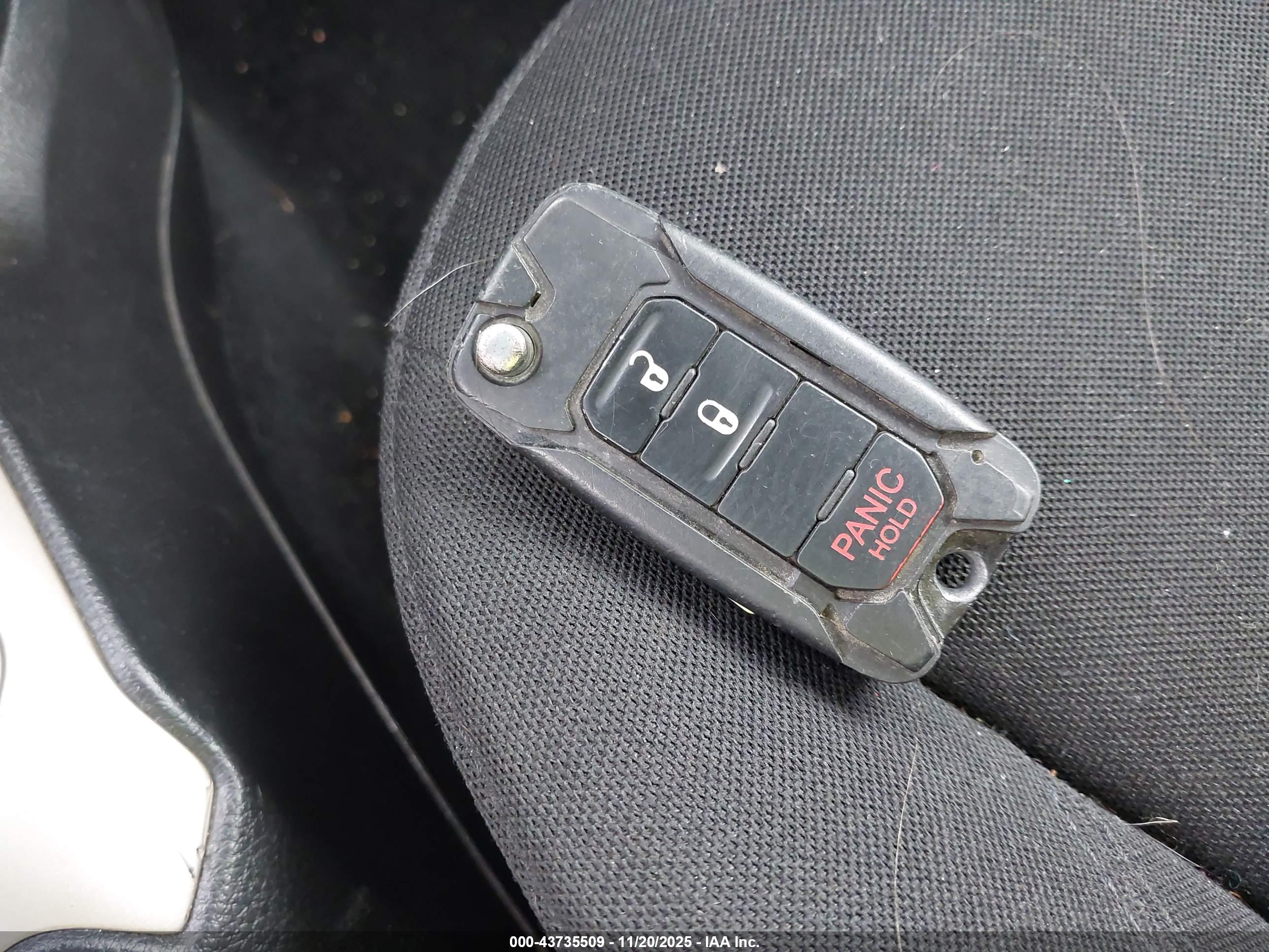 JEEP RENEGADE image 11