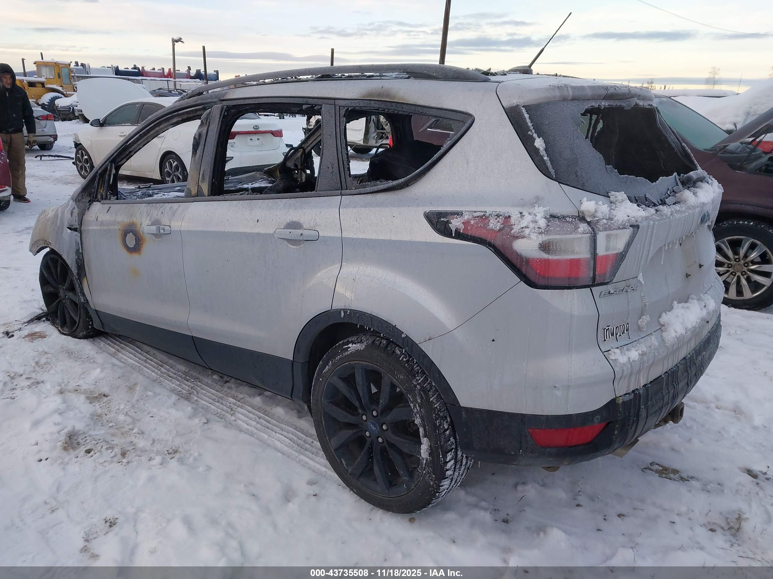 FORD ESCAPE image 3