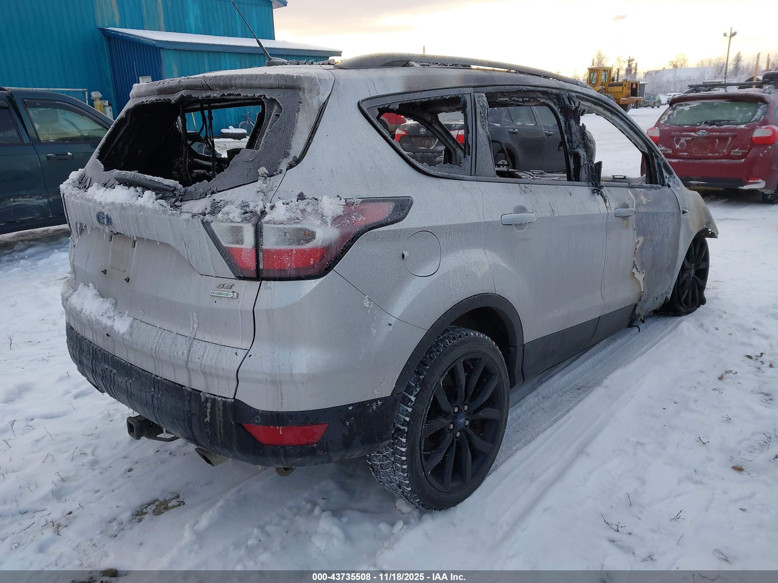 FORD ESCAPE image 4