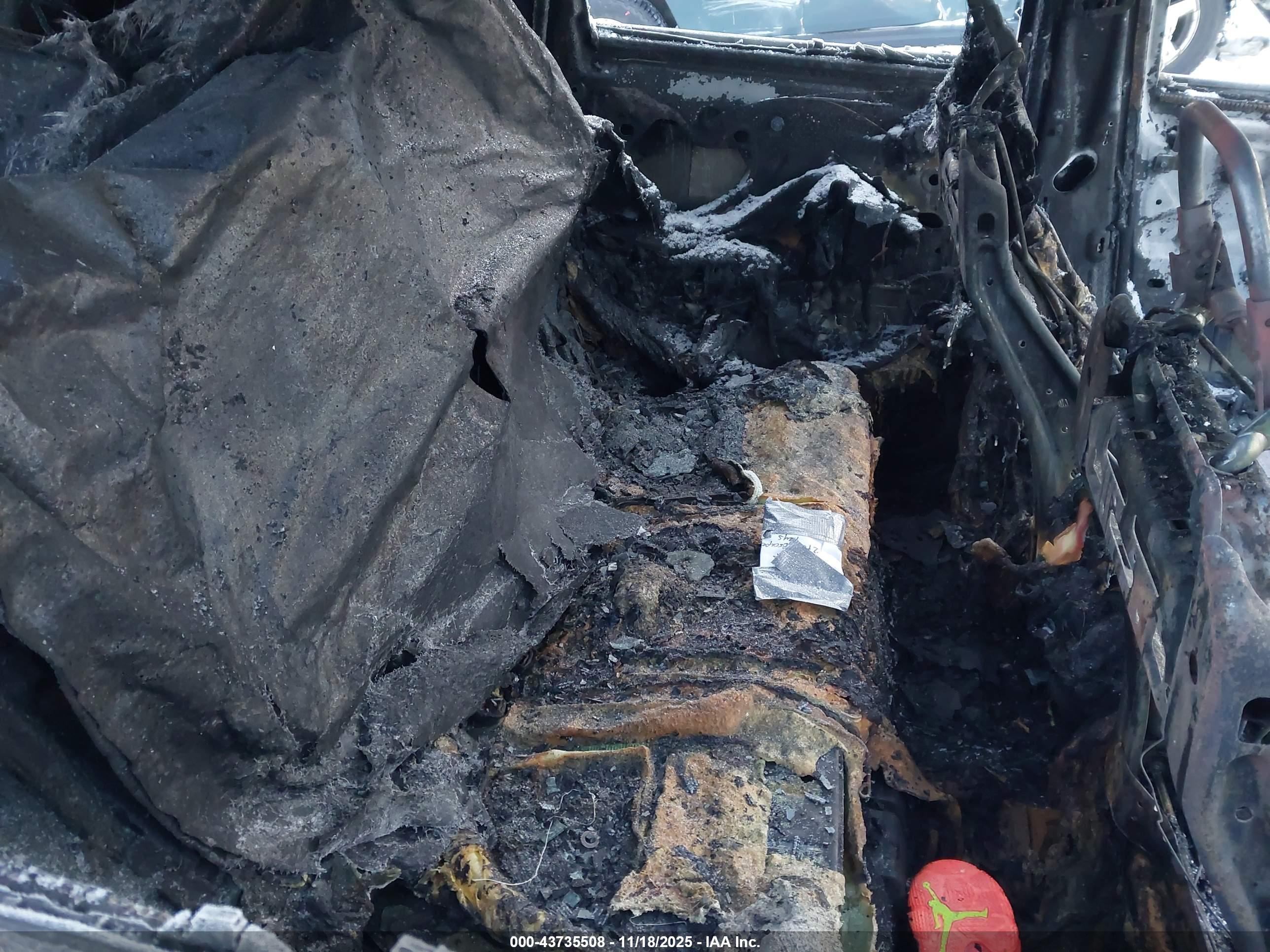 FORD ESCAPE image 8