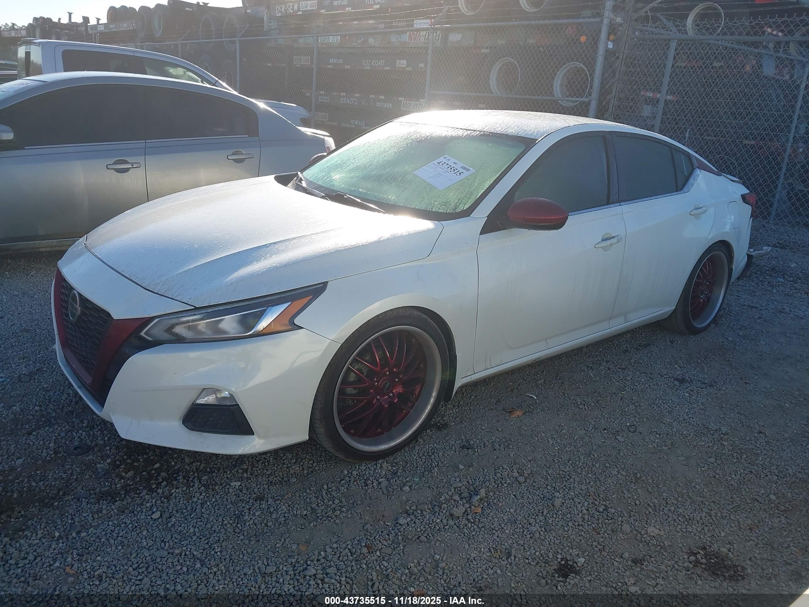 NISSAN ALTIMA image 2