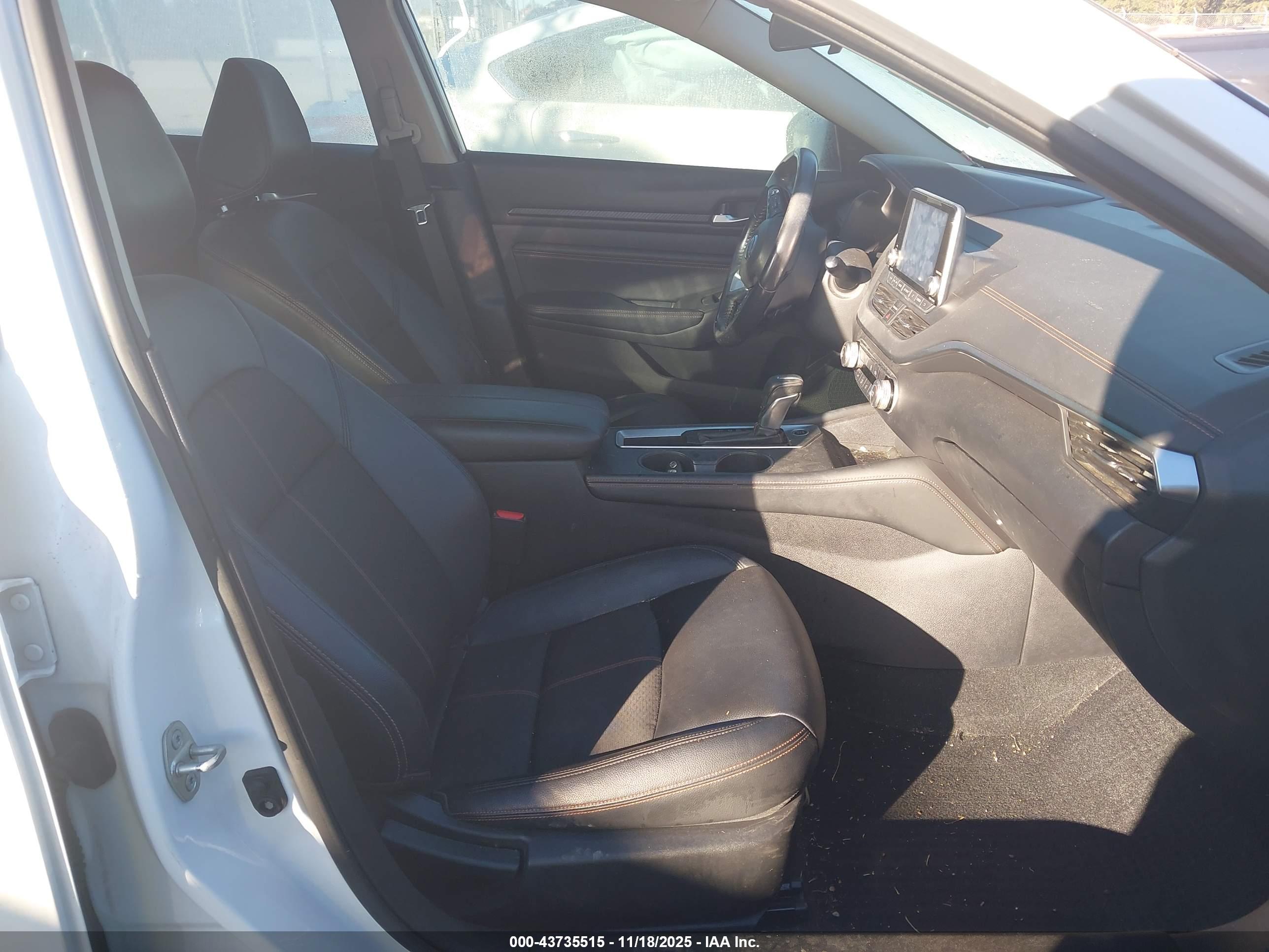 NISSAN ALTIMA image 5