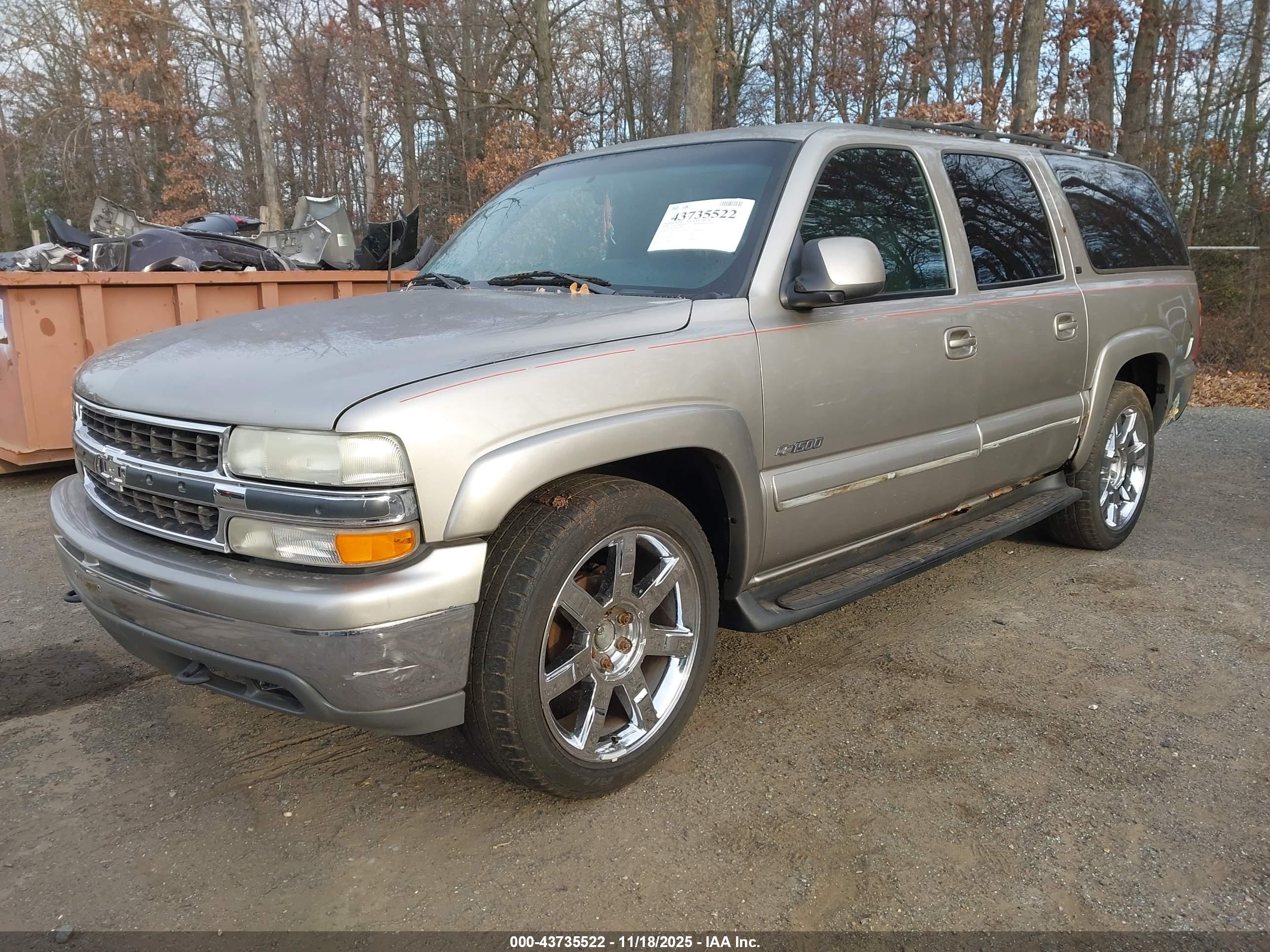 CHEVROLET SUBURBAN image 2