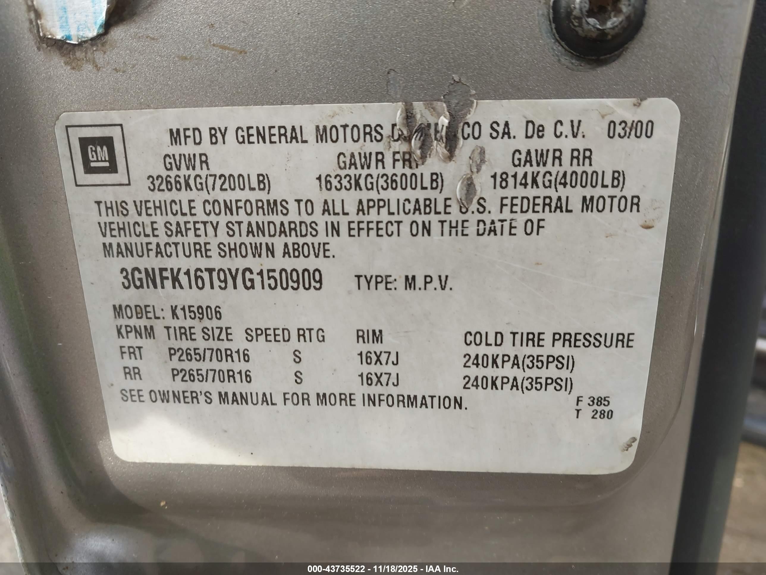 CHEVROLET SUBURBAN image 9