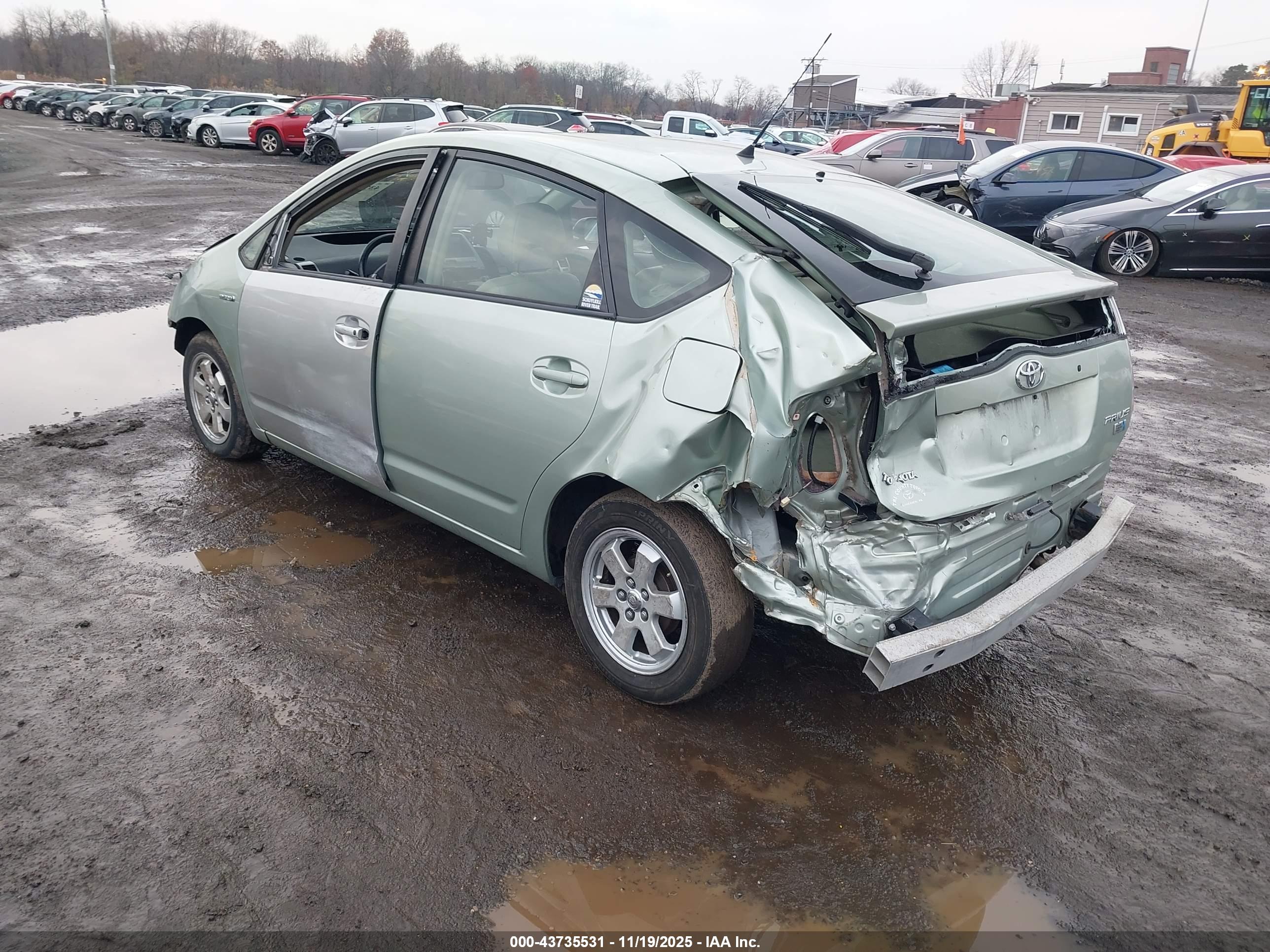 TOYOTA PRIUS image 3