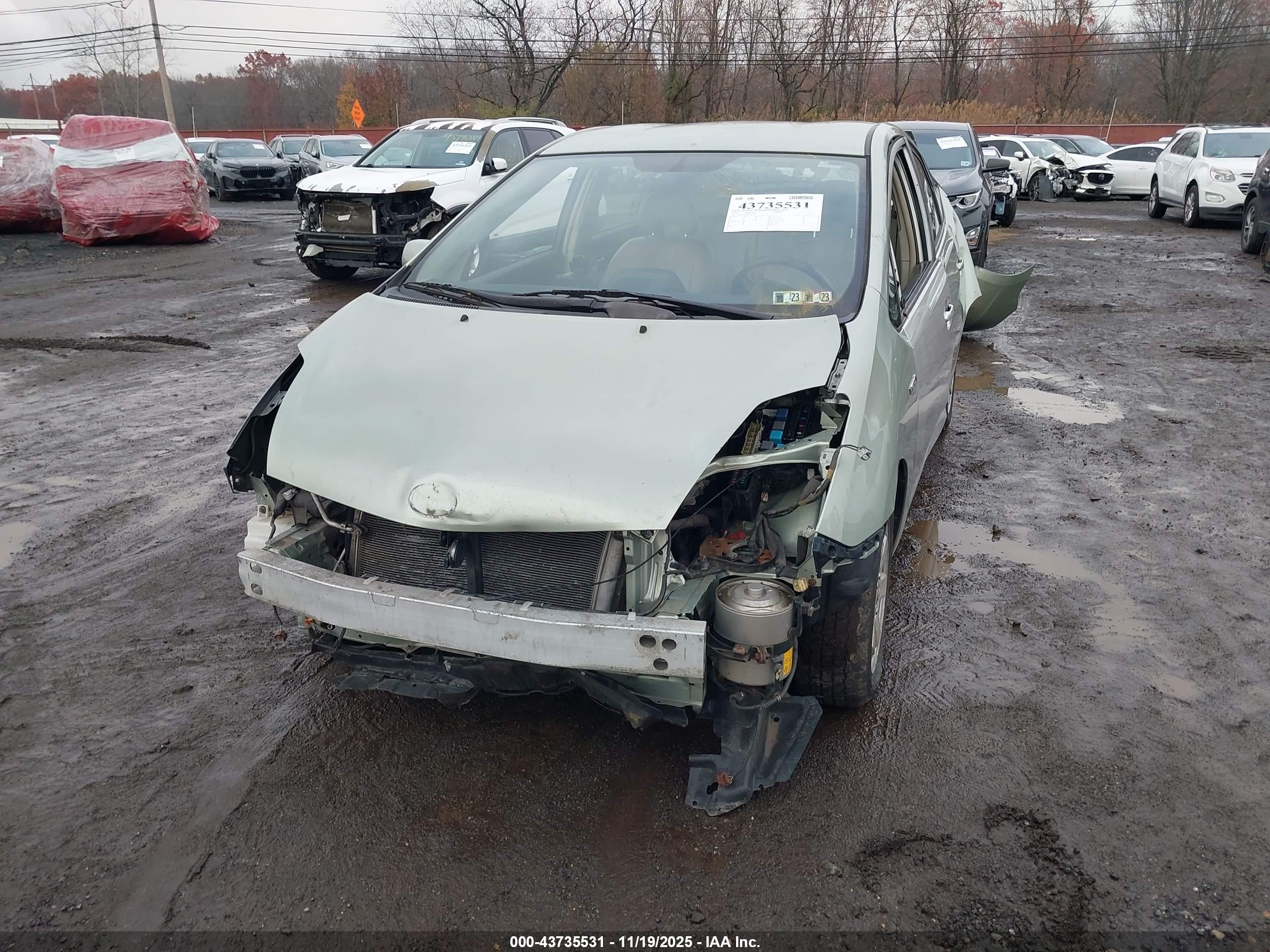 TOYOTA PRIUS image 6
