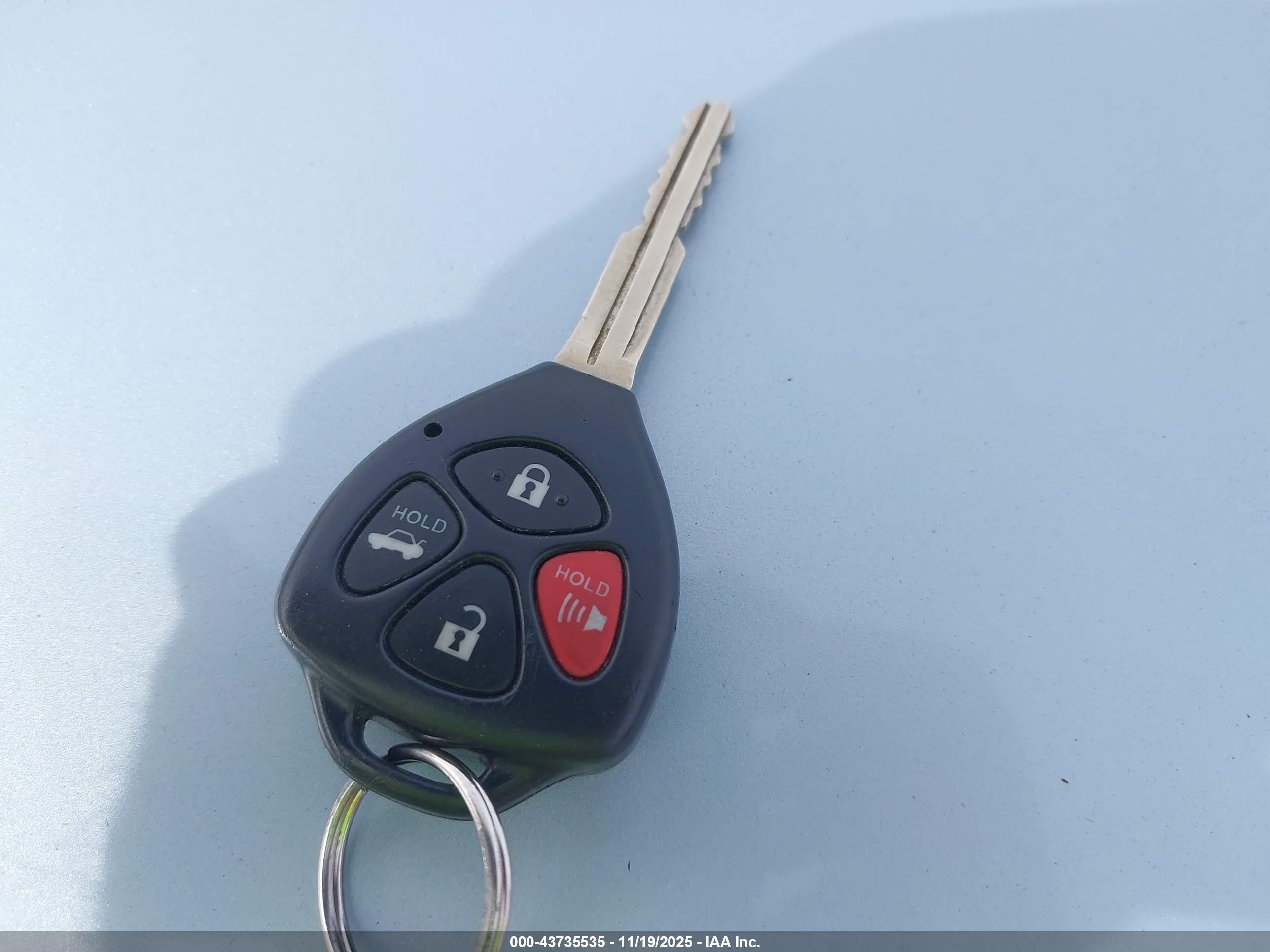 TOYOTA CAMRY image 11