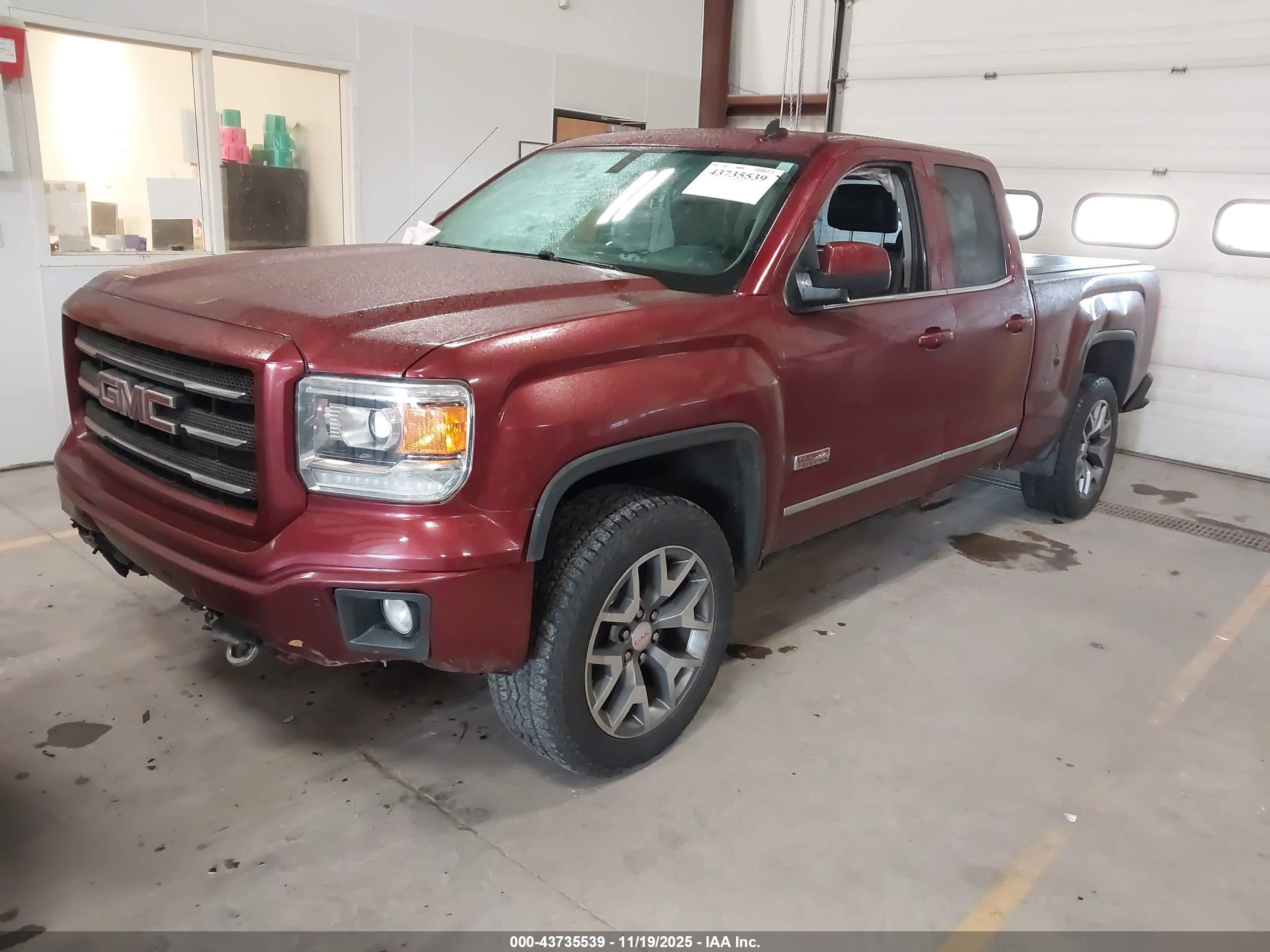 GMC SIERRA image 2