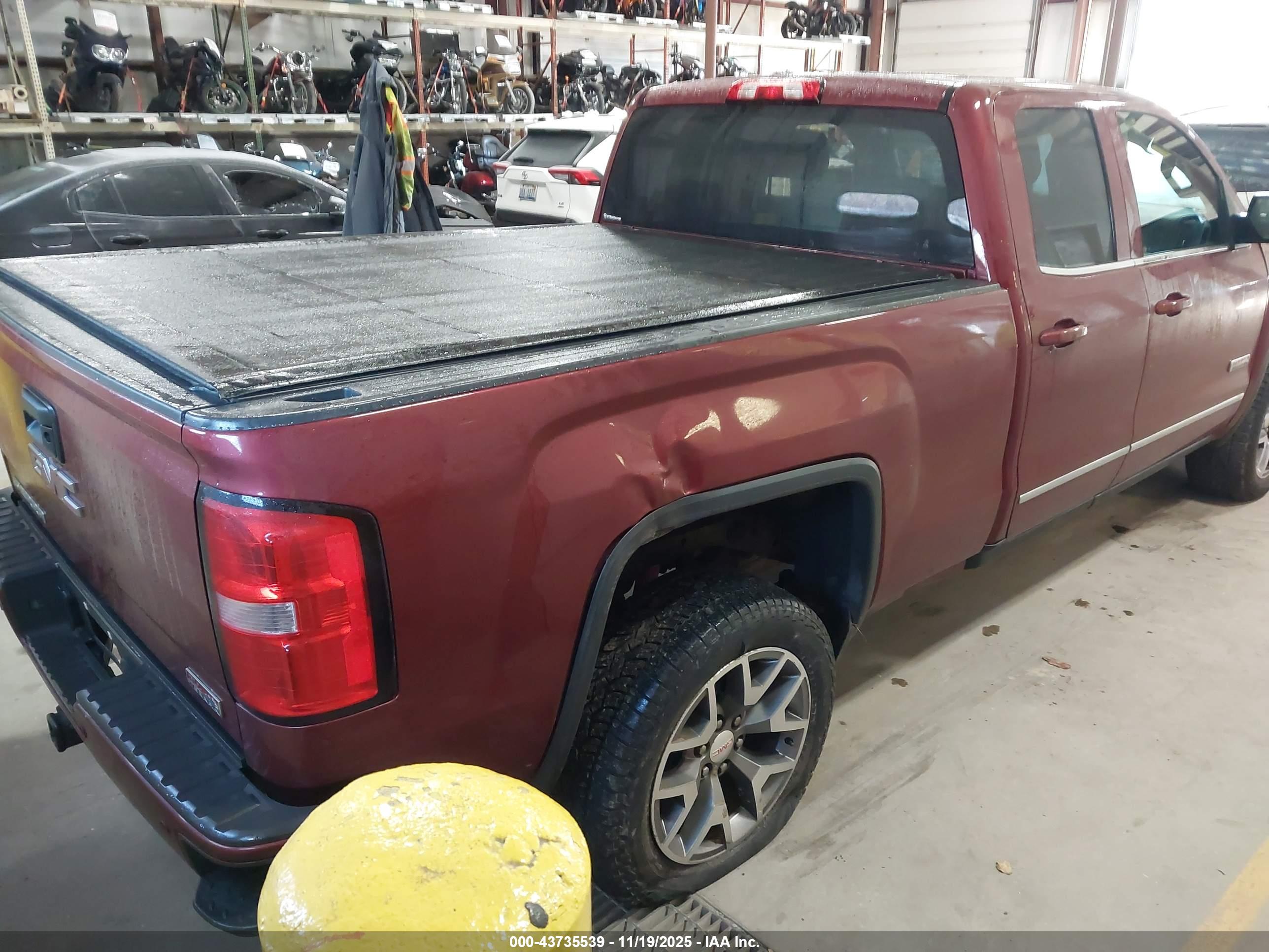 GMC SIERRA image 4