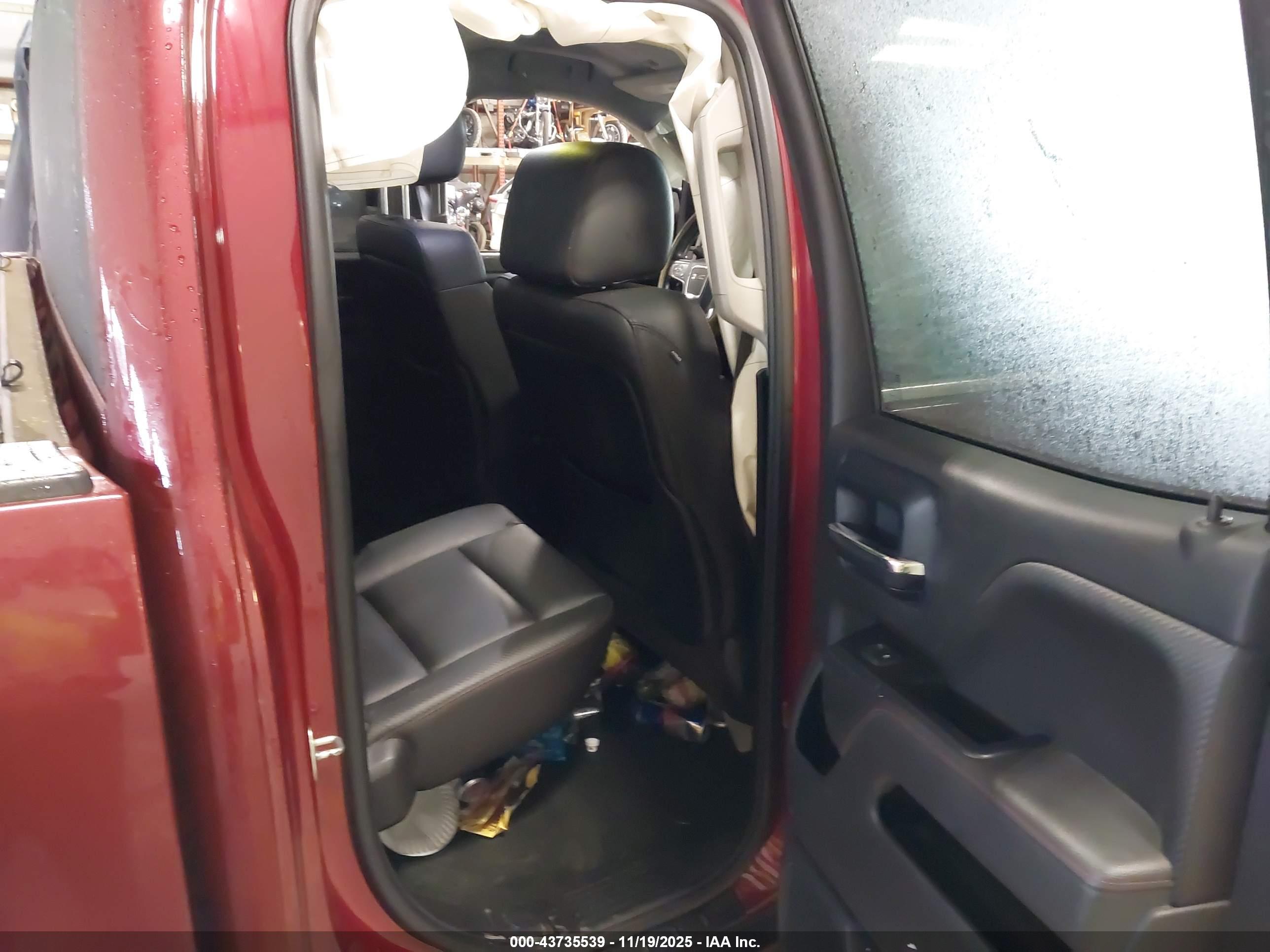 GMC SIERRA image 8