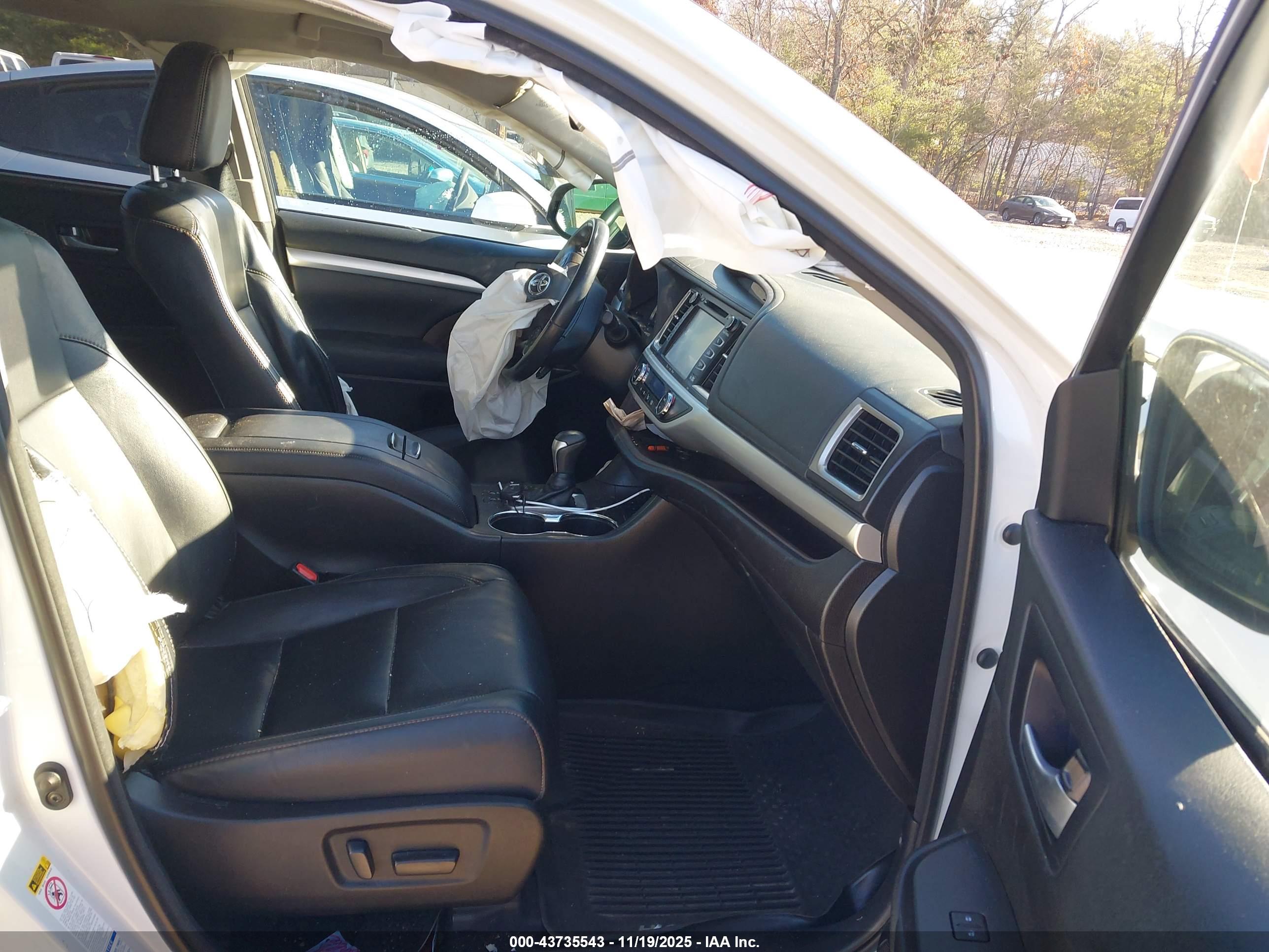 TOYOTA HIGHLANDER image 5
