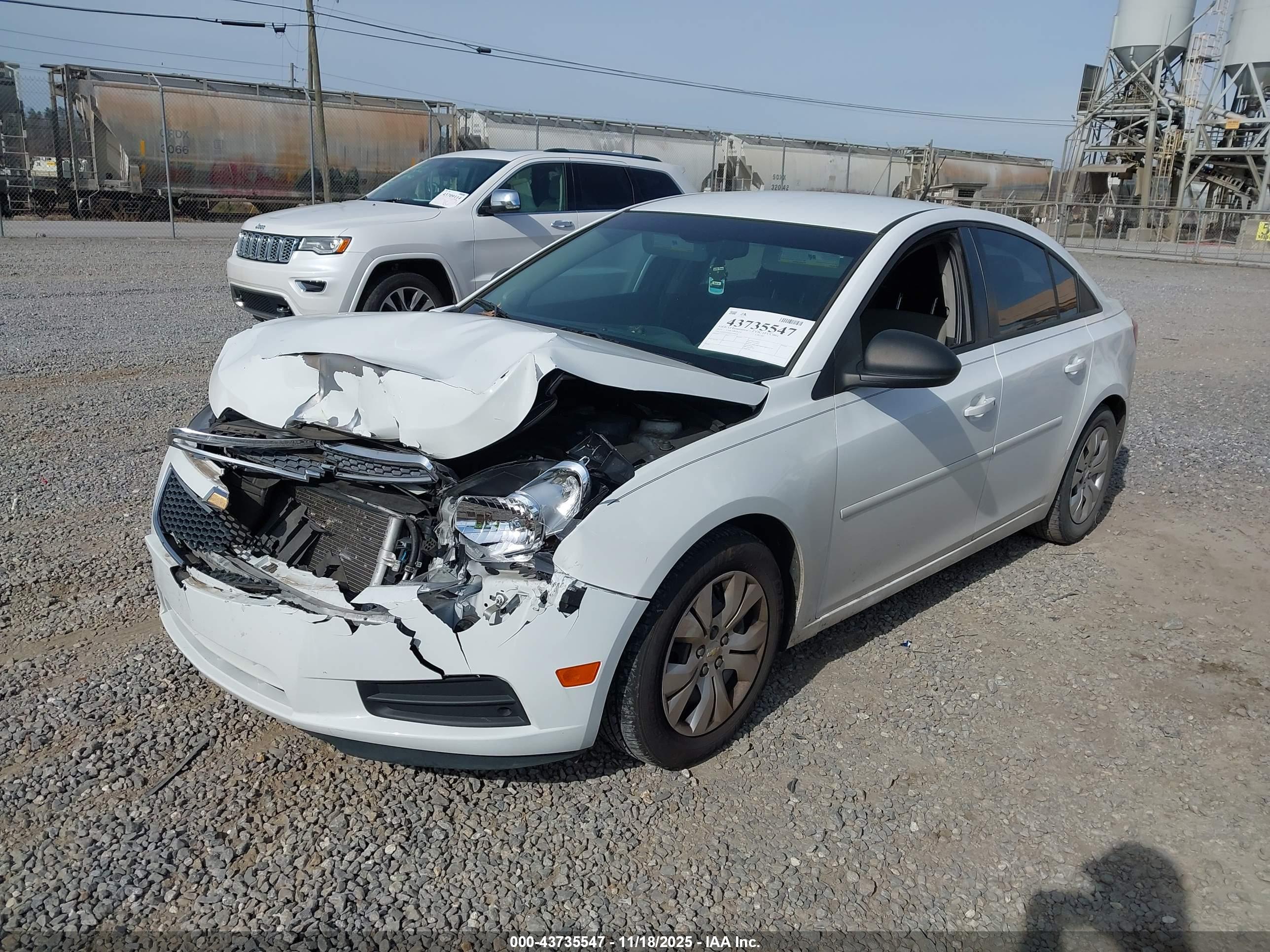 CHEVROLET CRUZE image 2