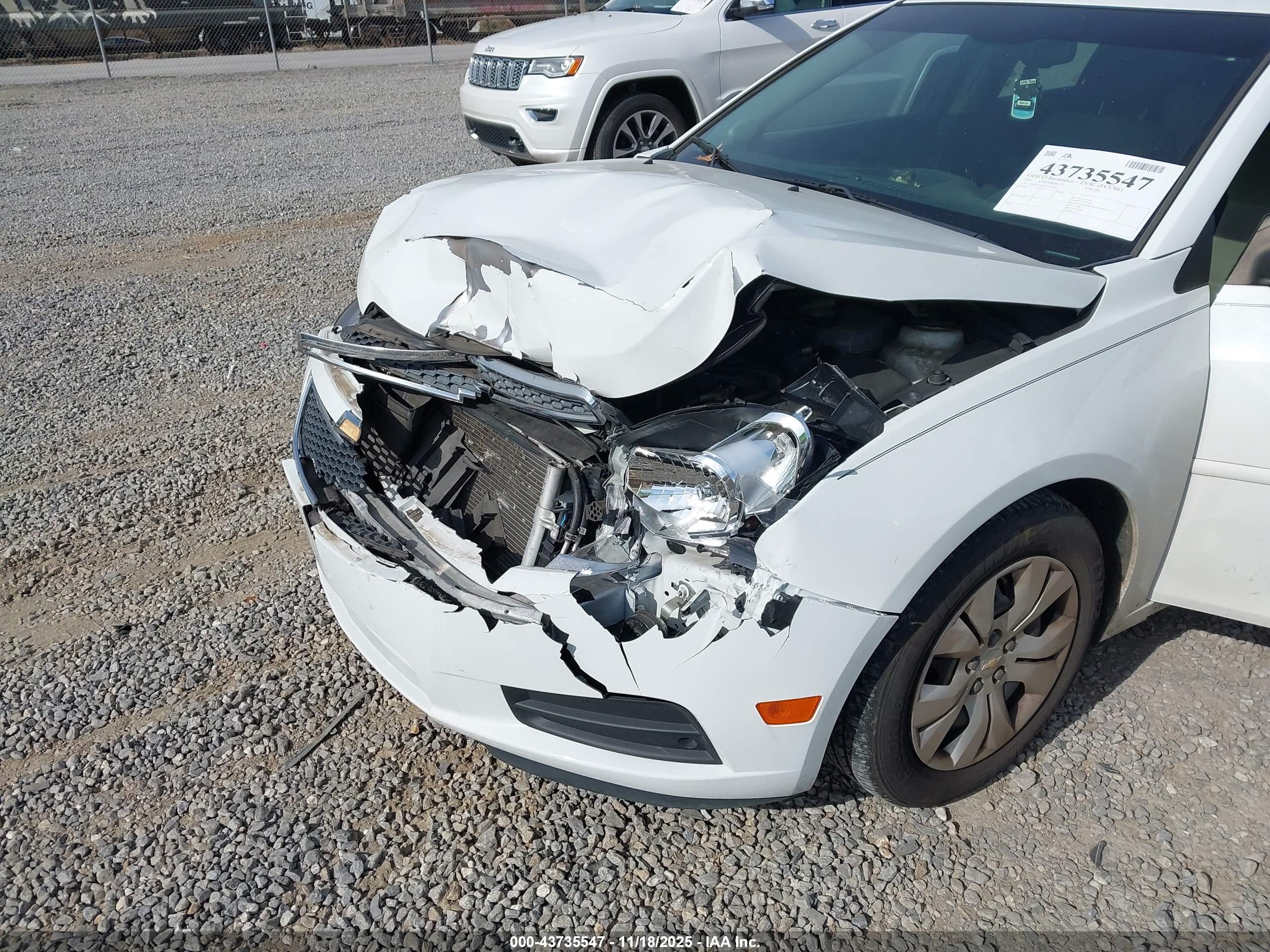 CHEVROLET CRUZE image 6