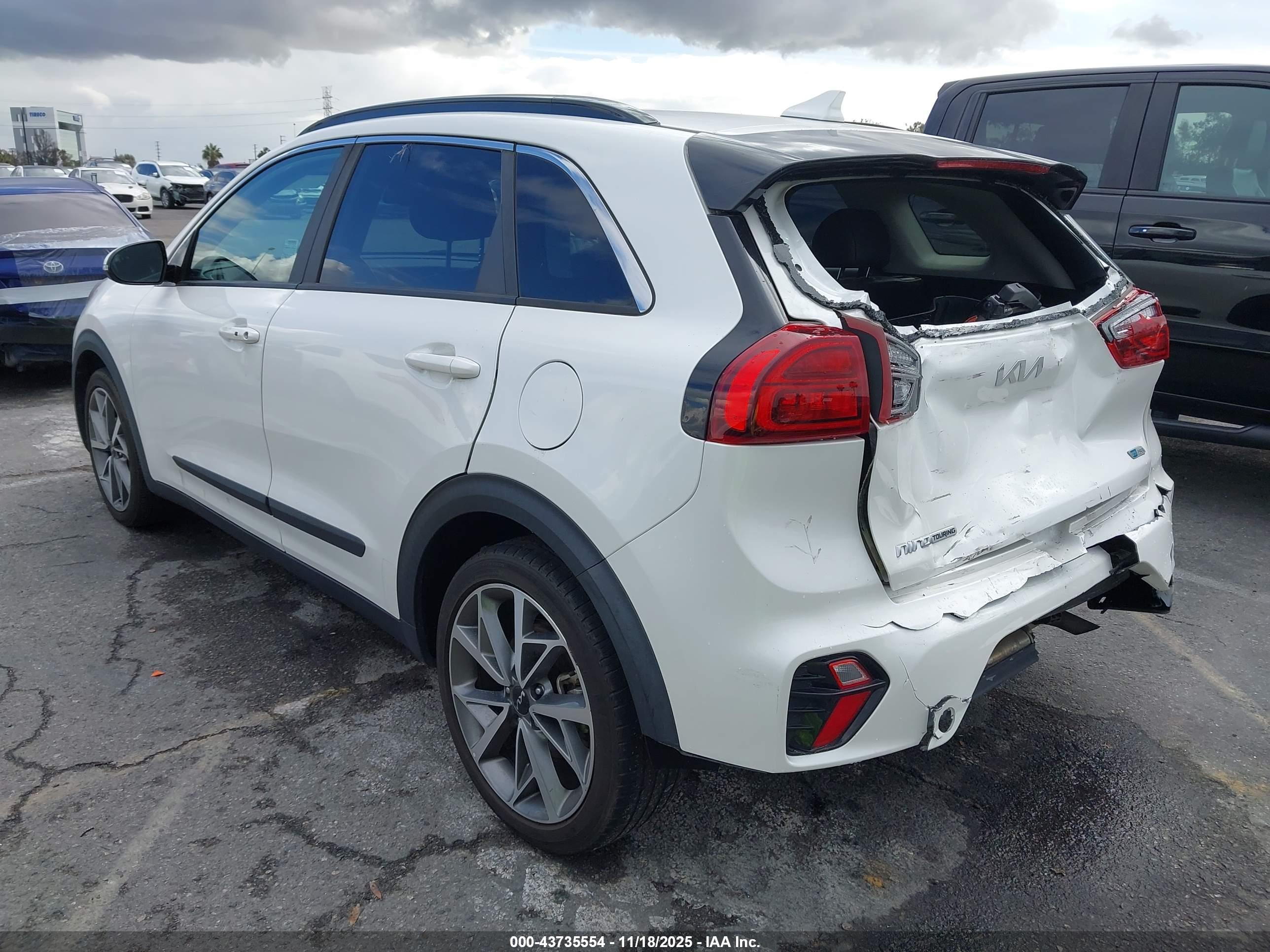 KIA NIRO image 3