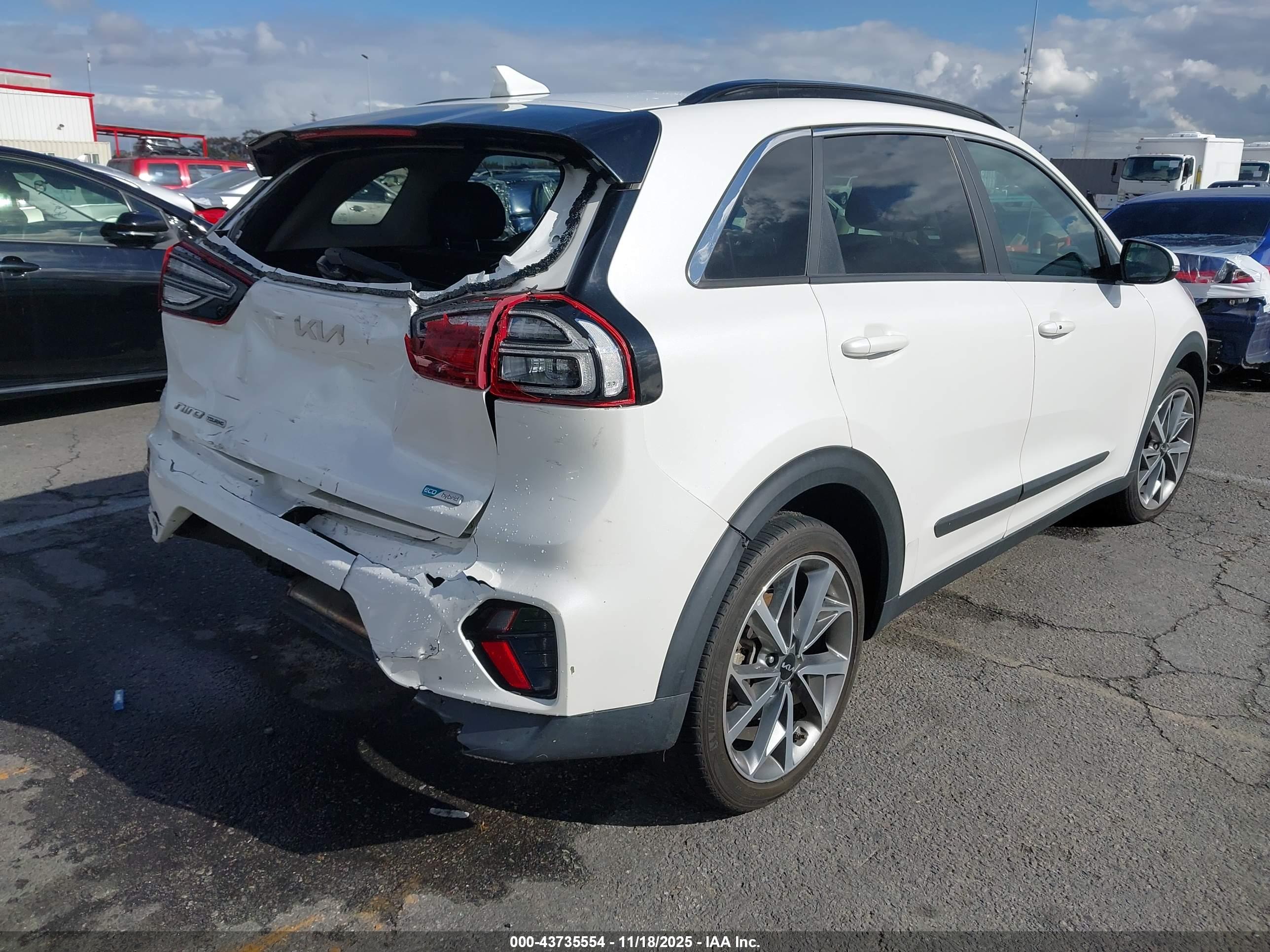 KIA NIRO image 4