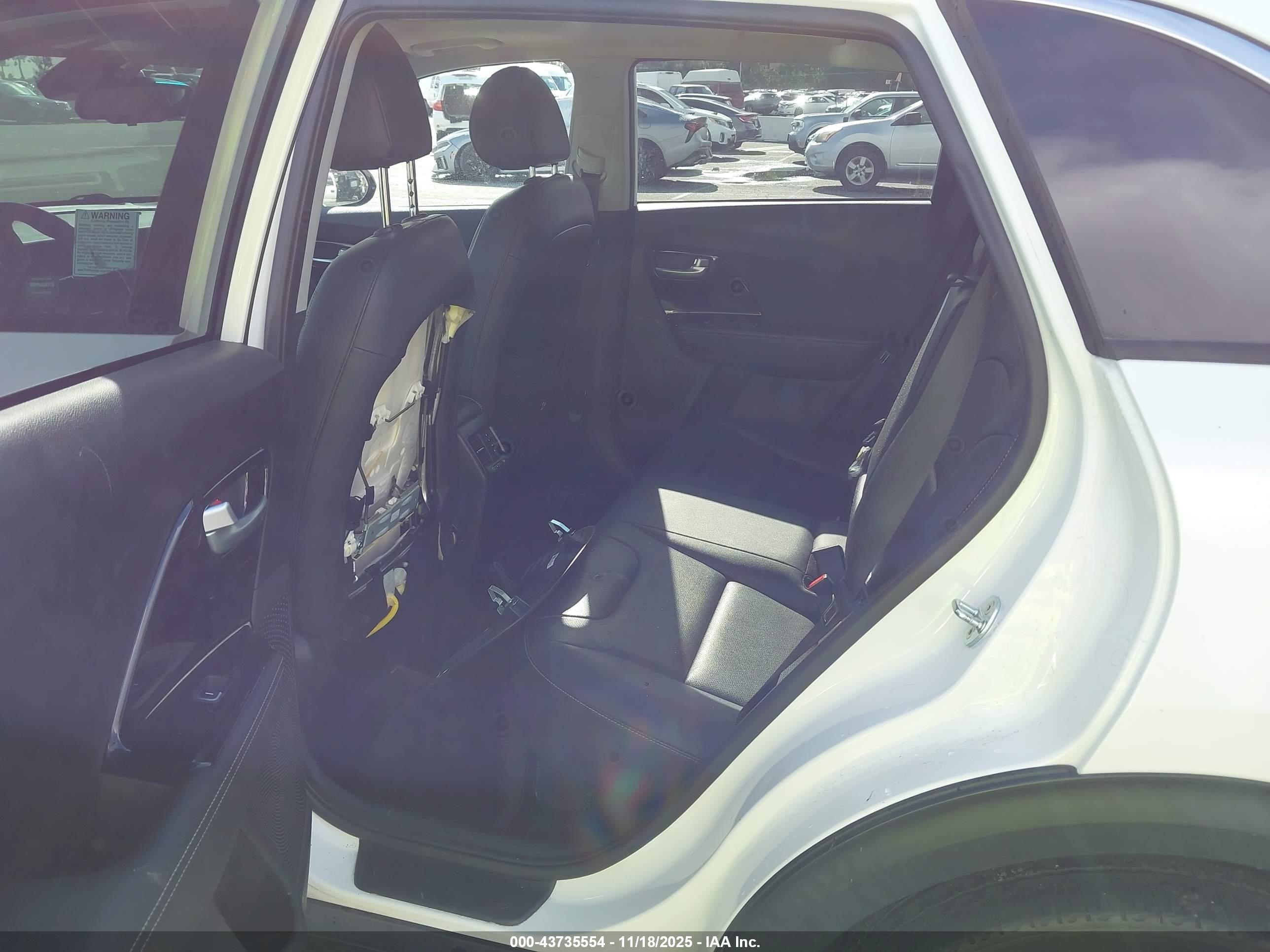 KIA NIRO image 8