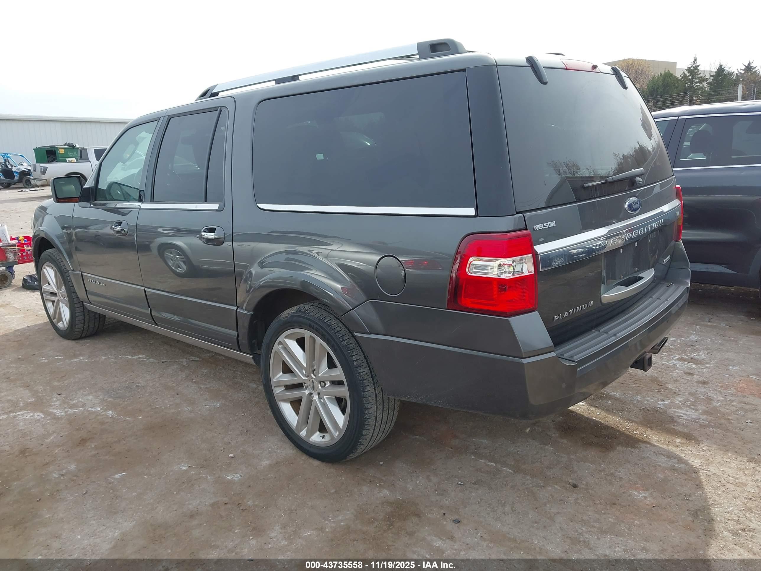 FORD EXPEDITION image 3