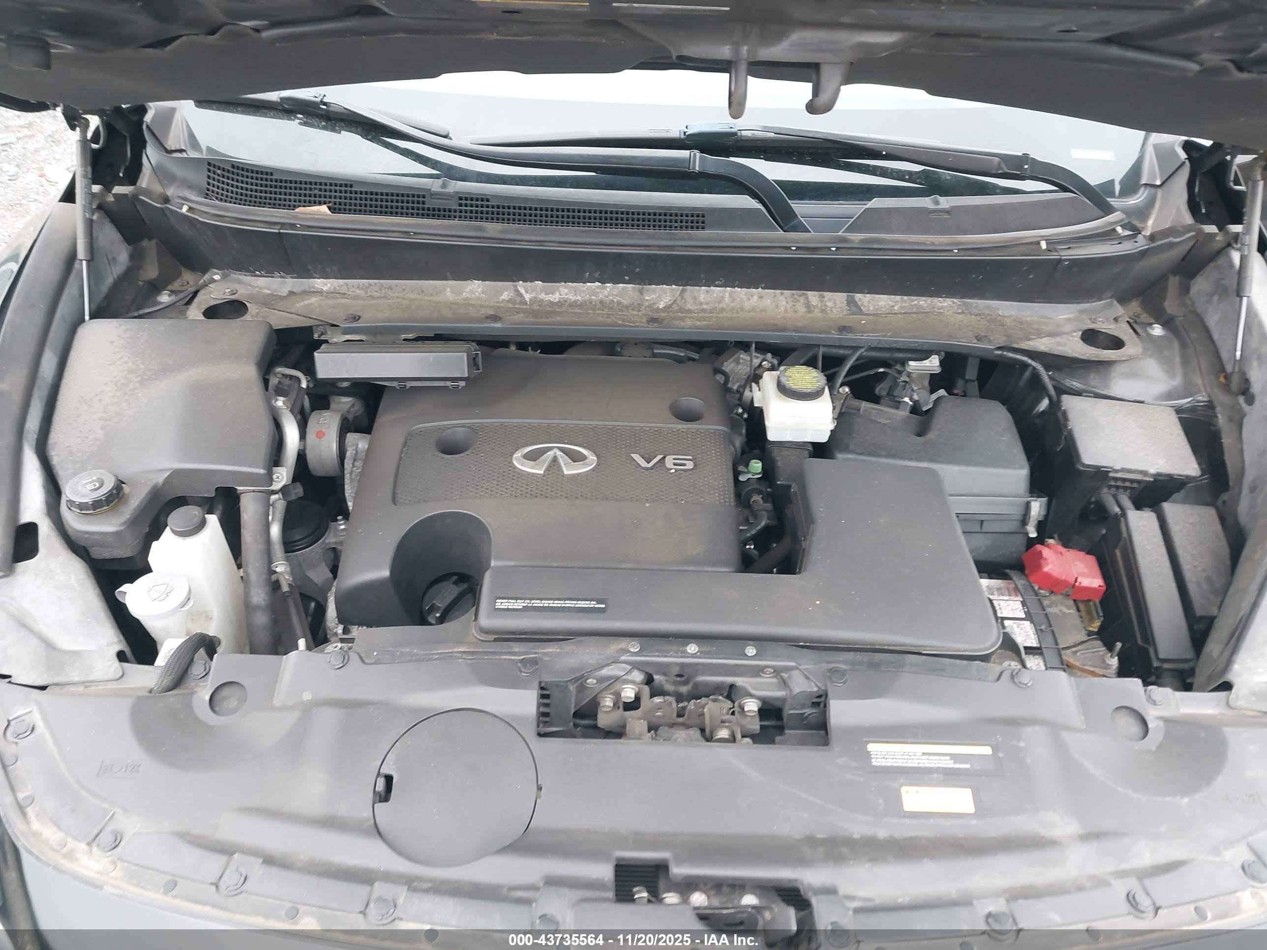 INFINITI JX35 image 10