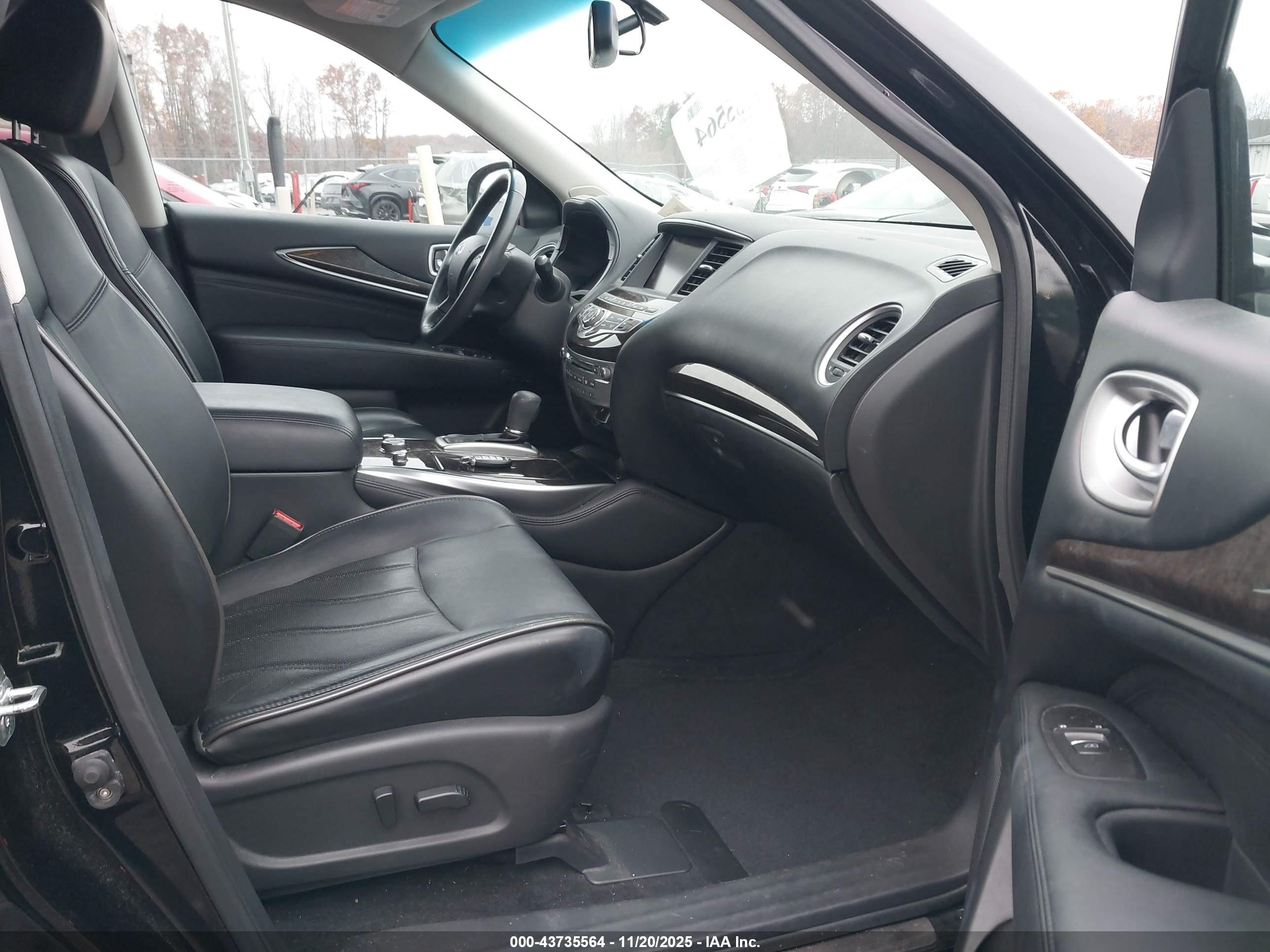 INFINITI JX35 image 5
