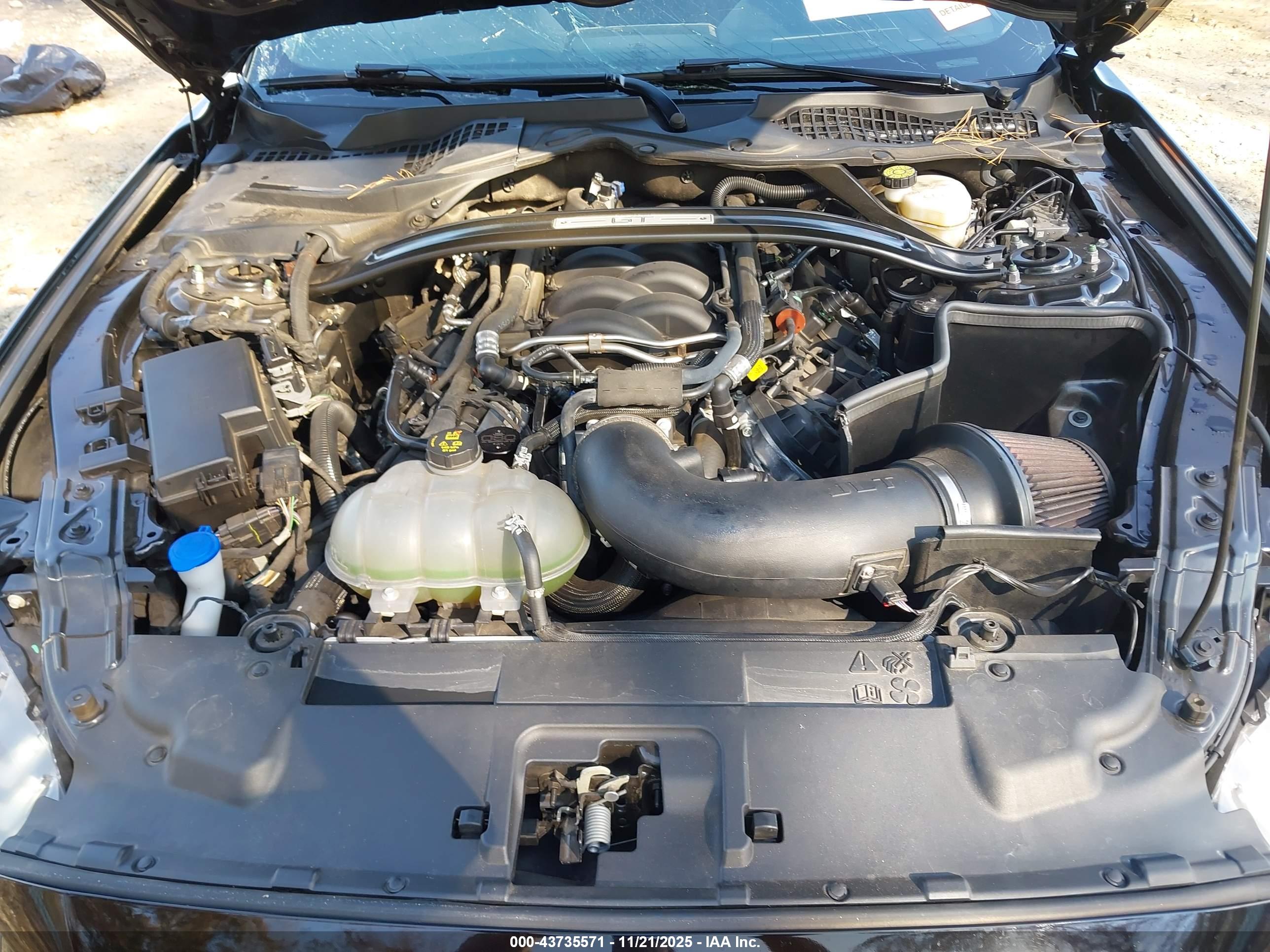 FORD MUSTANG image 10