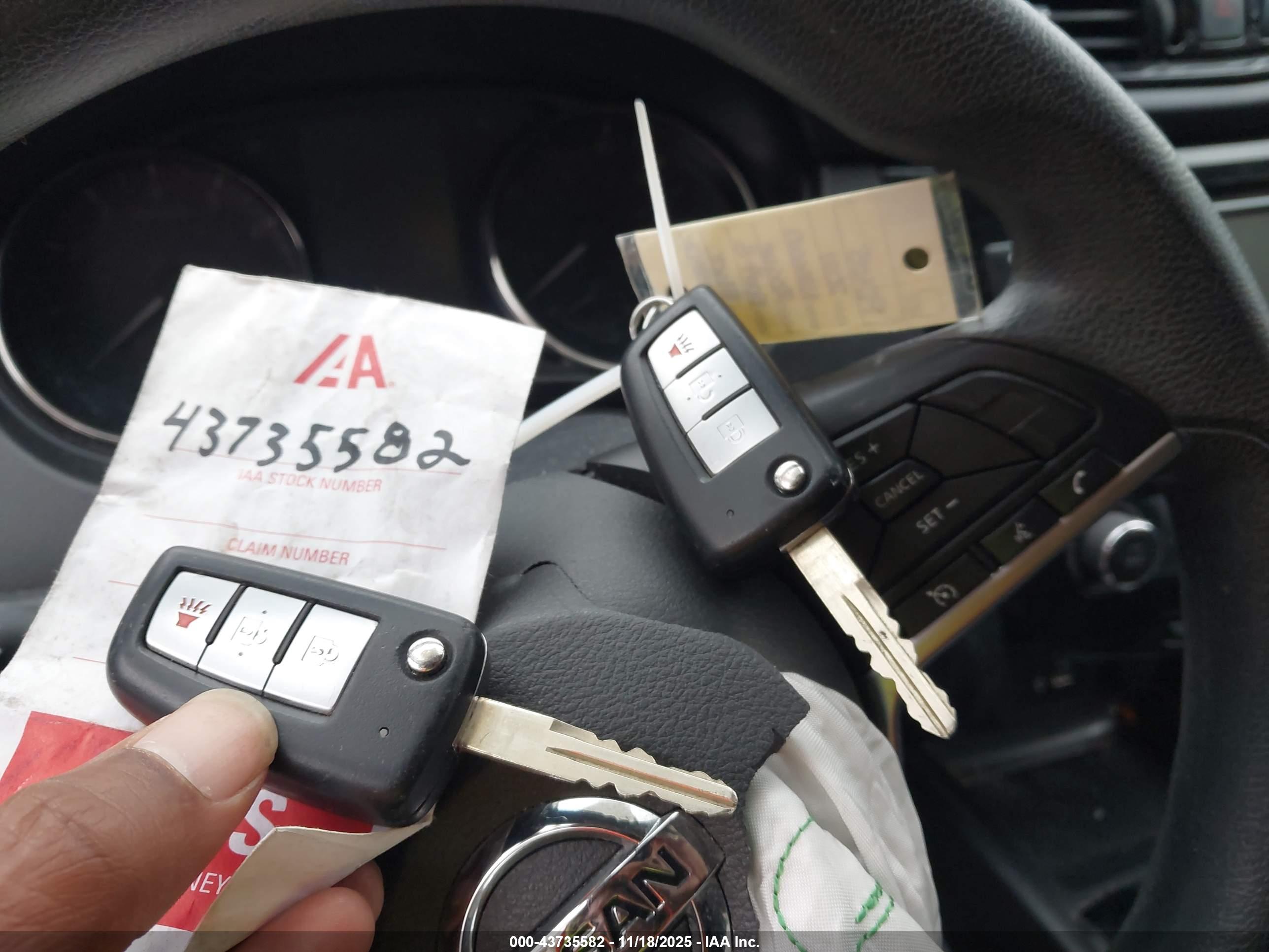 NISSAN ROGUE image 11
