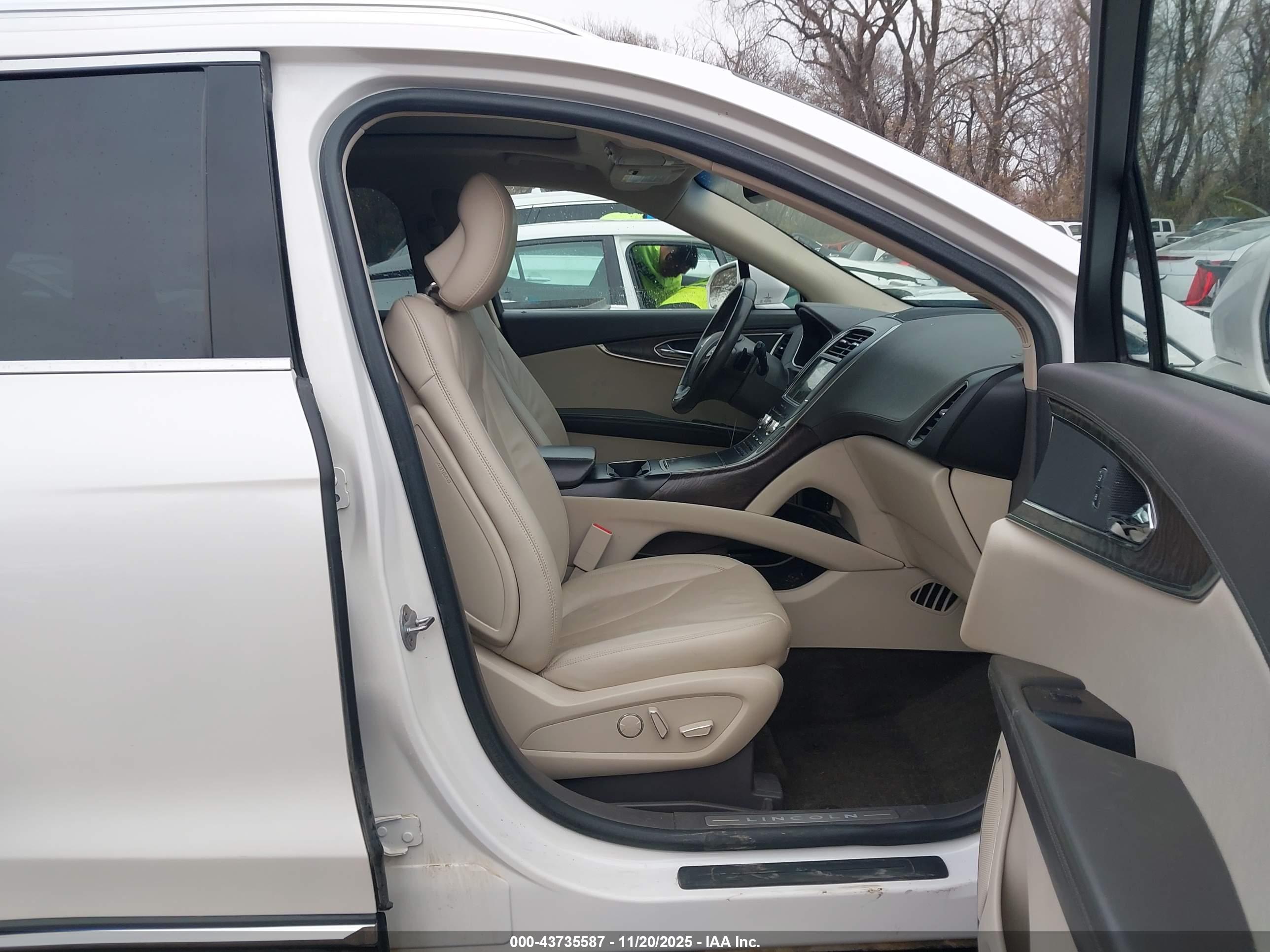 LINCOLN MKX image 5