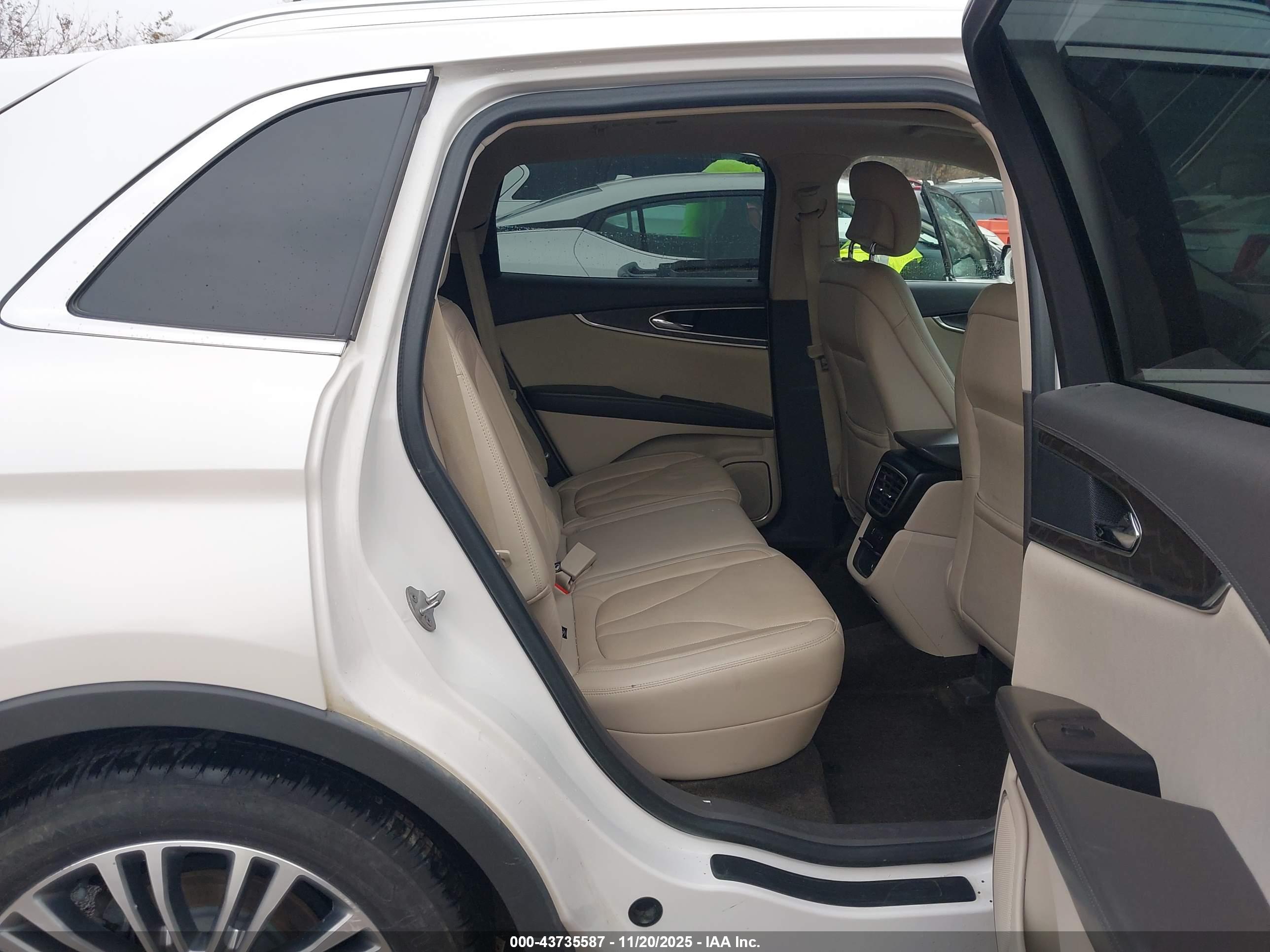 LINCOLN MKX image 8
