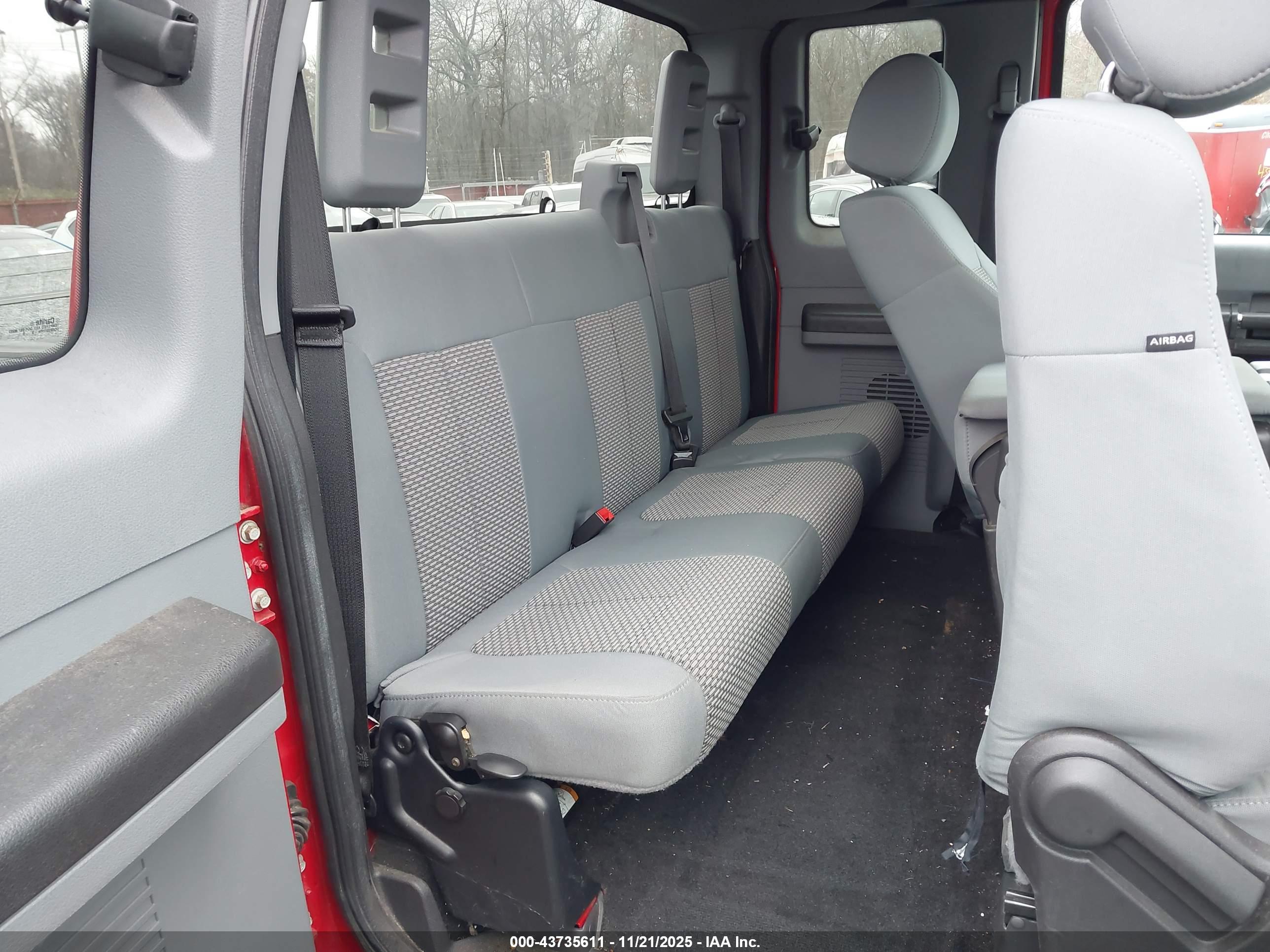 FORD F-250 image 8