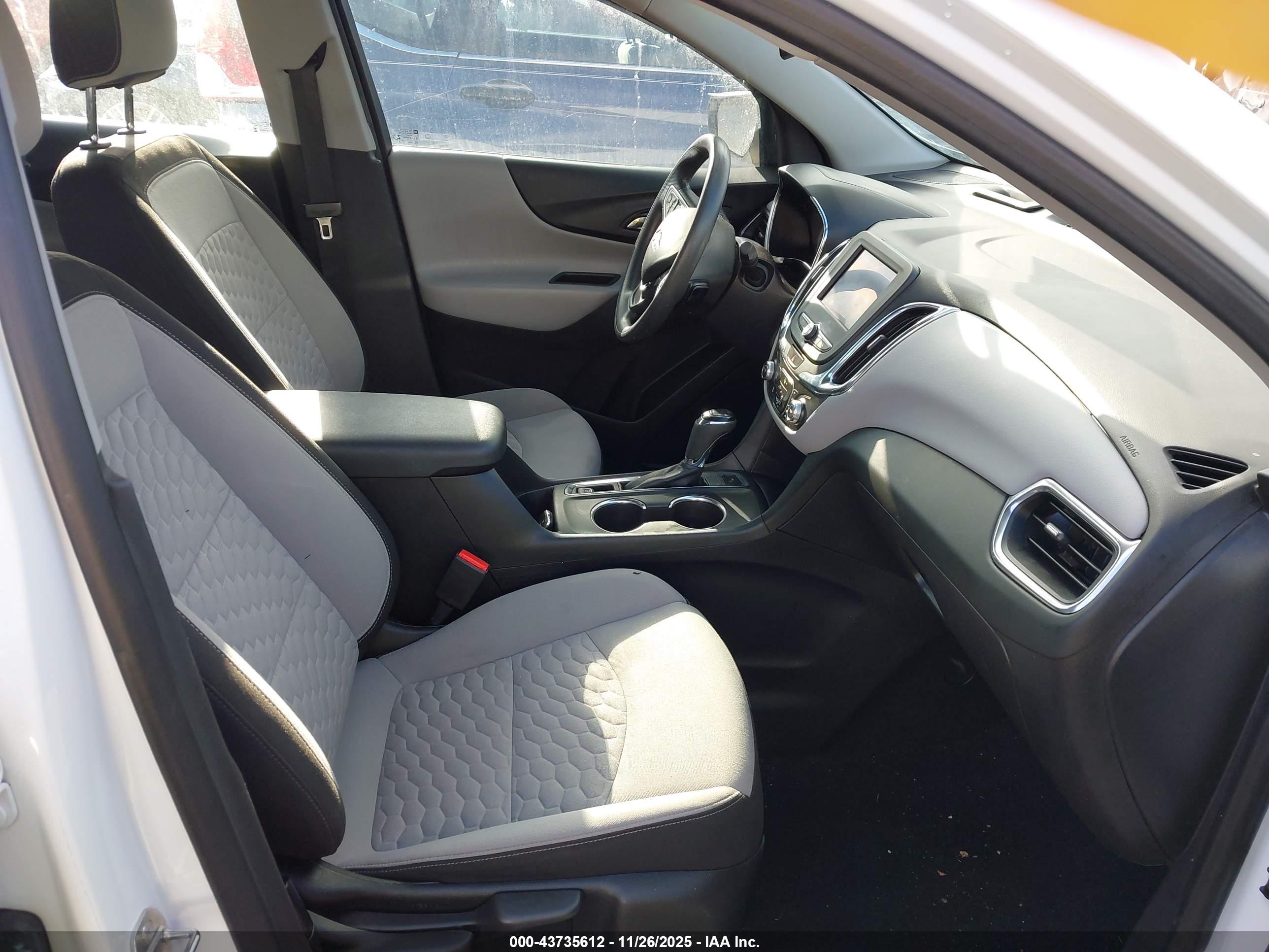 CHEVROLET EQUINOX image 5