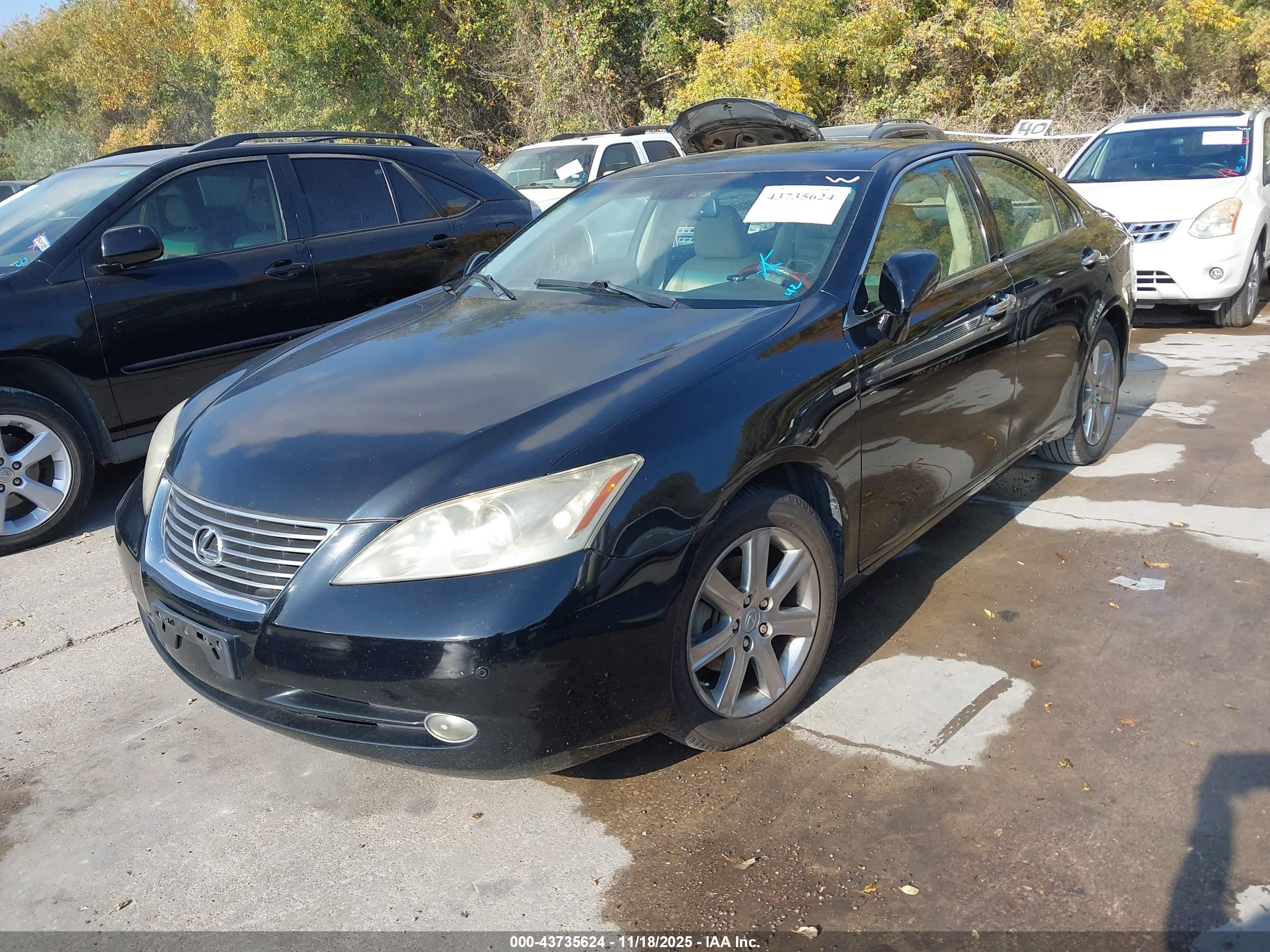 LEXUS ES image 2