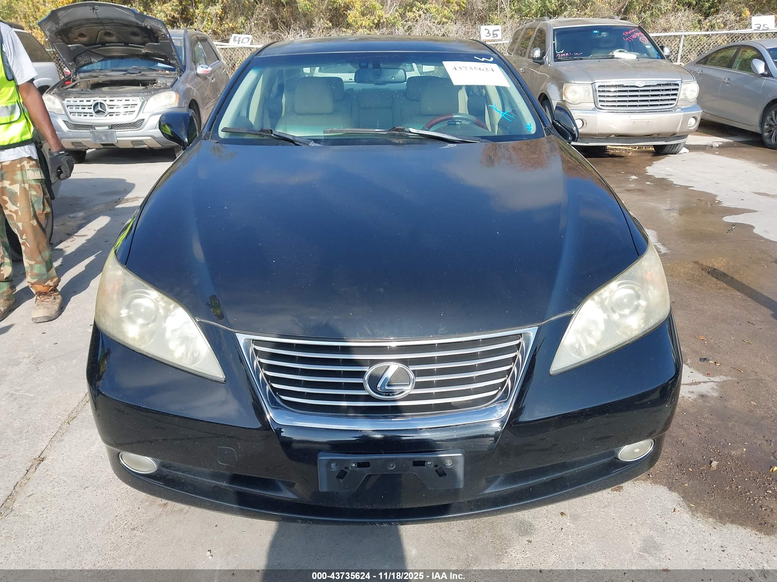LEXUS ES image 6