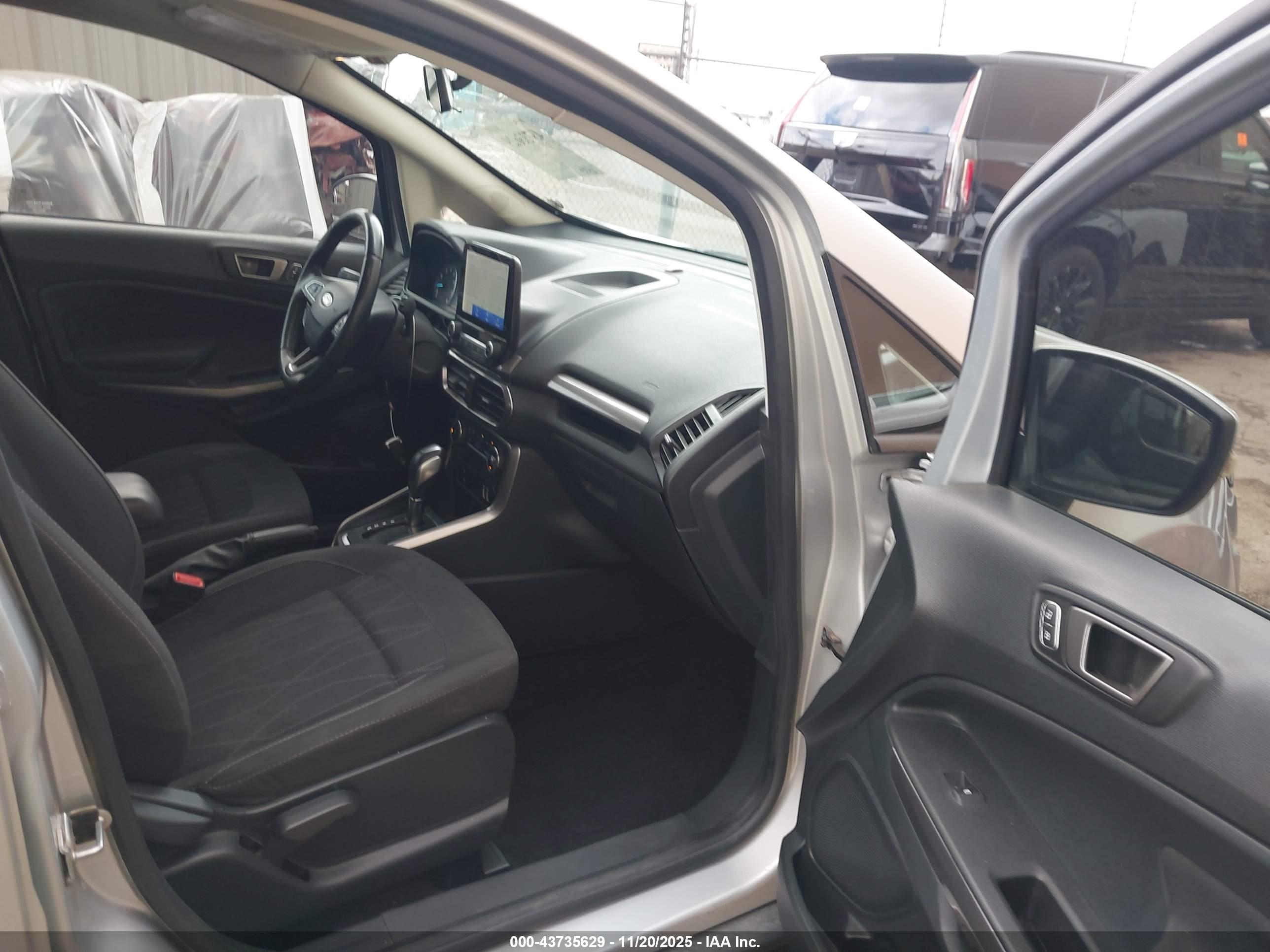 FORD ECOSPORT image 5