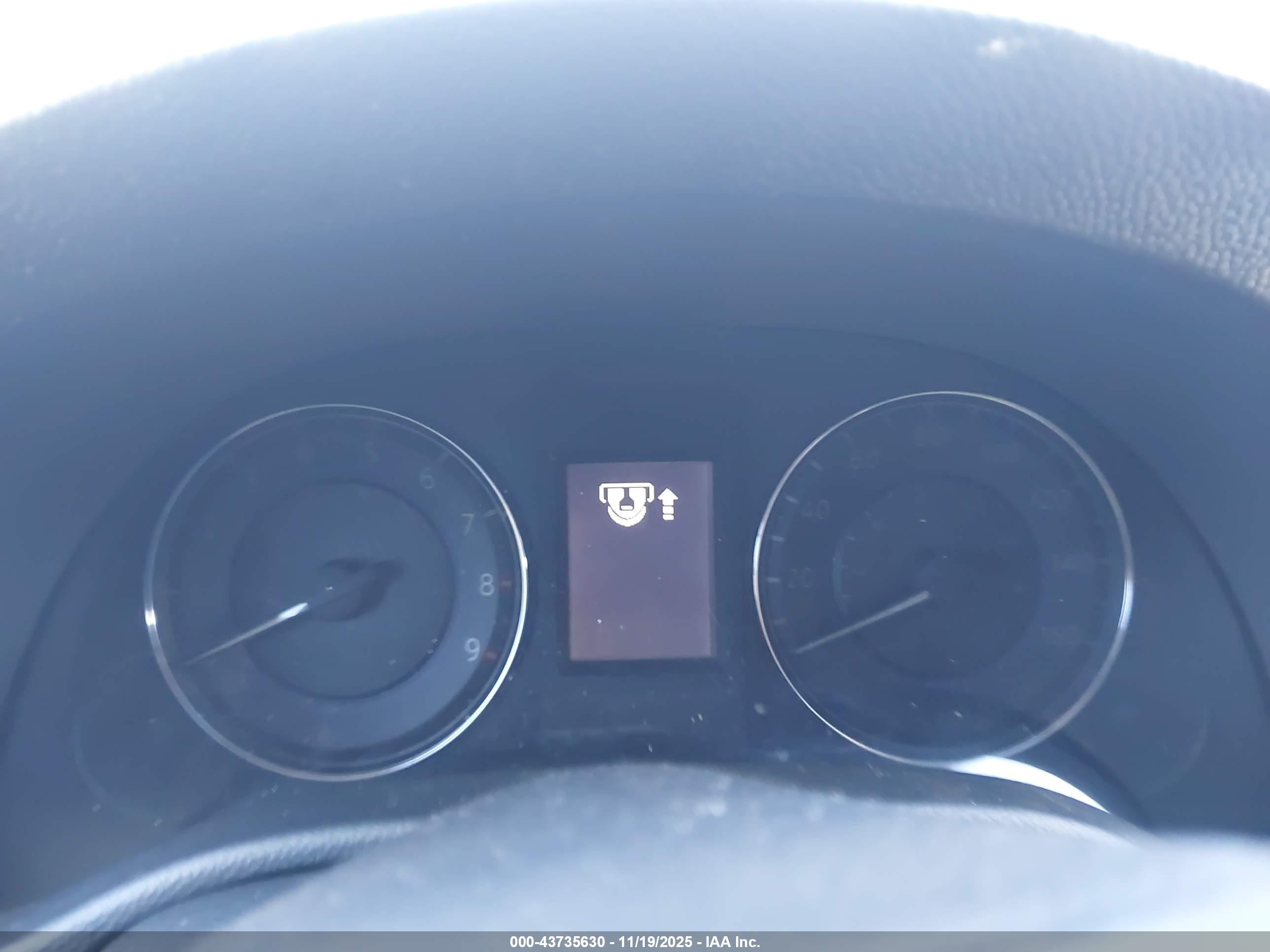 INFINITI G37 image 7