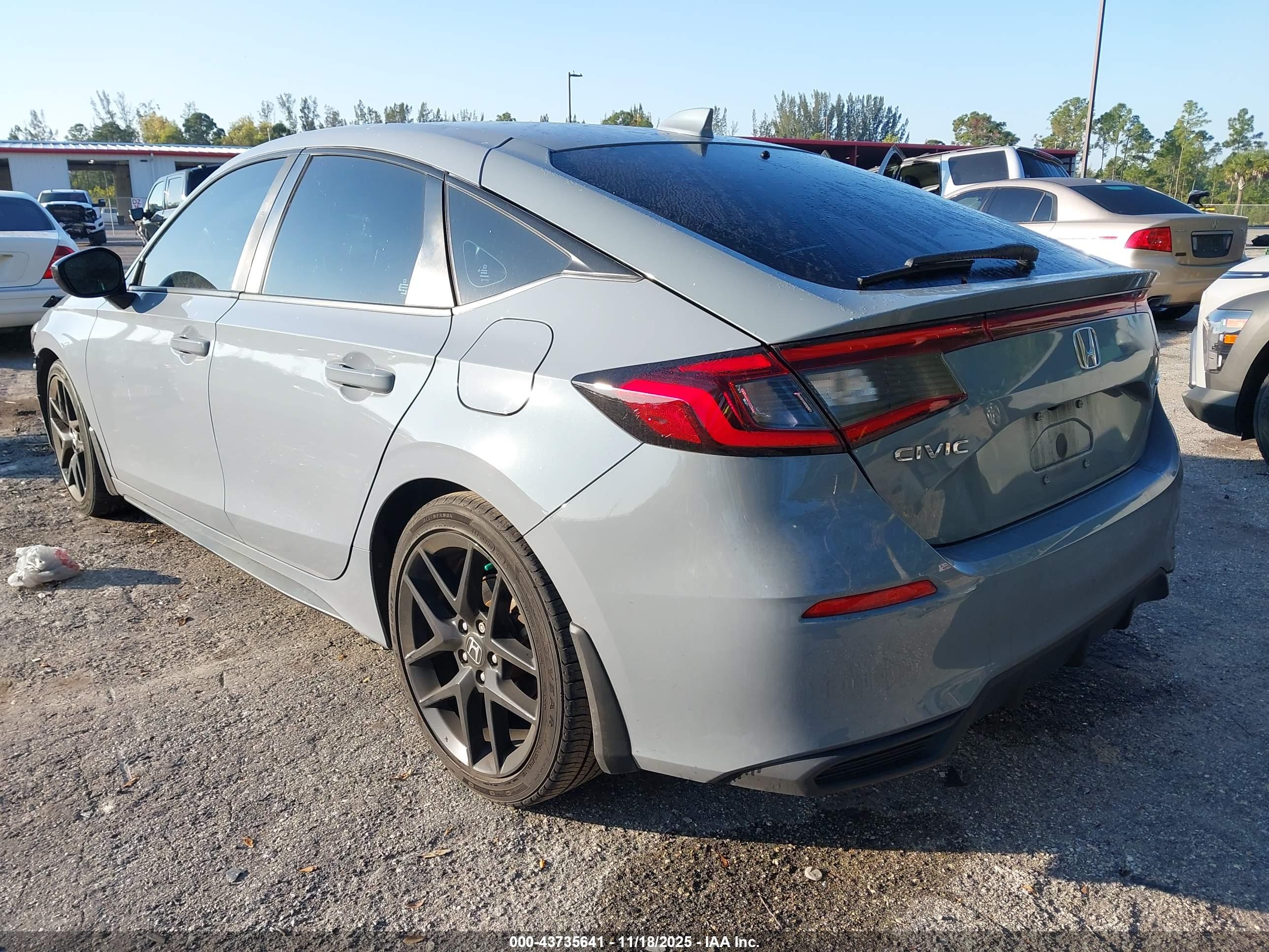 HONDA CIVIC image 3
