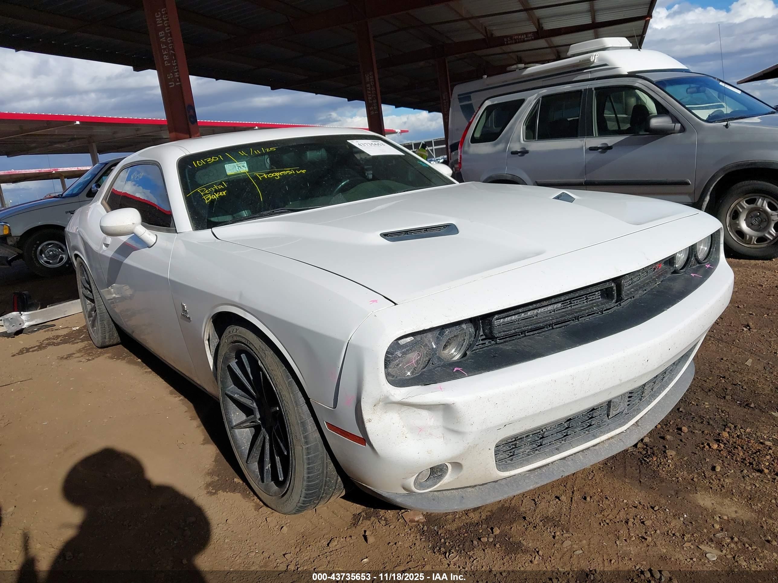 DODGE CHALLENGER image 6
