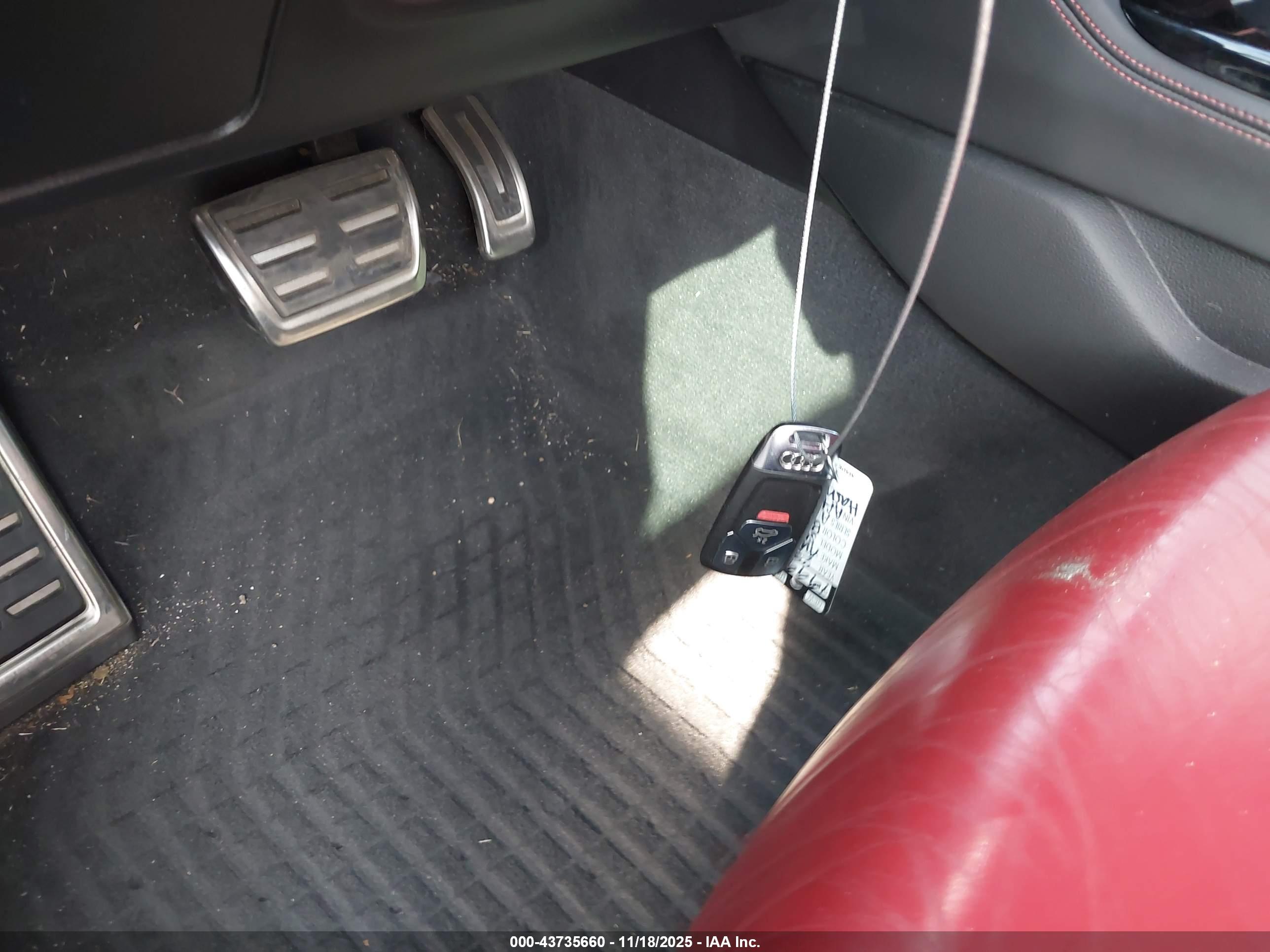 AUDI S4 image 11
