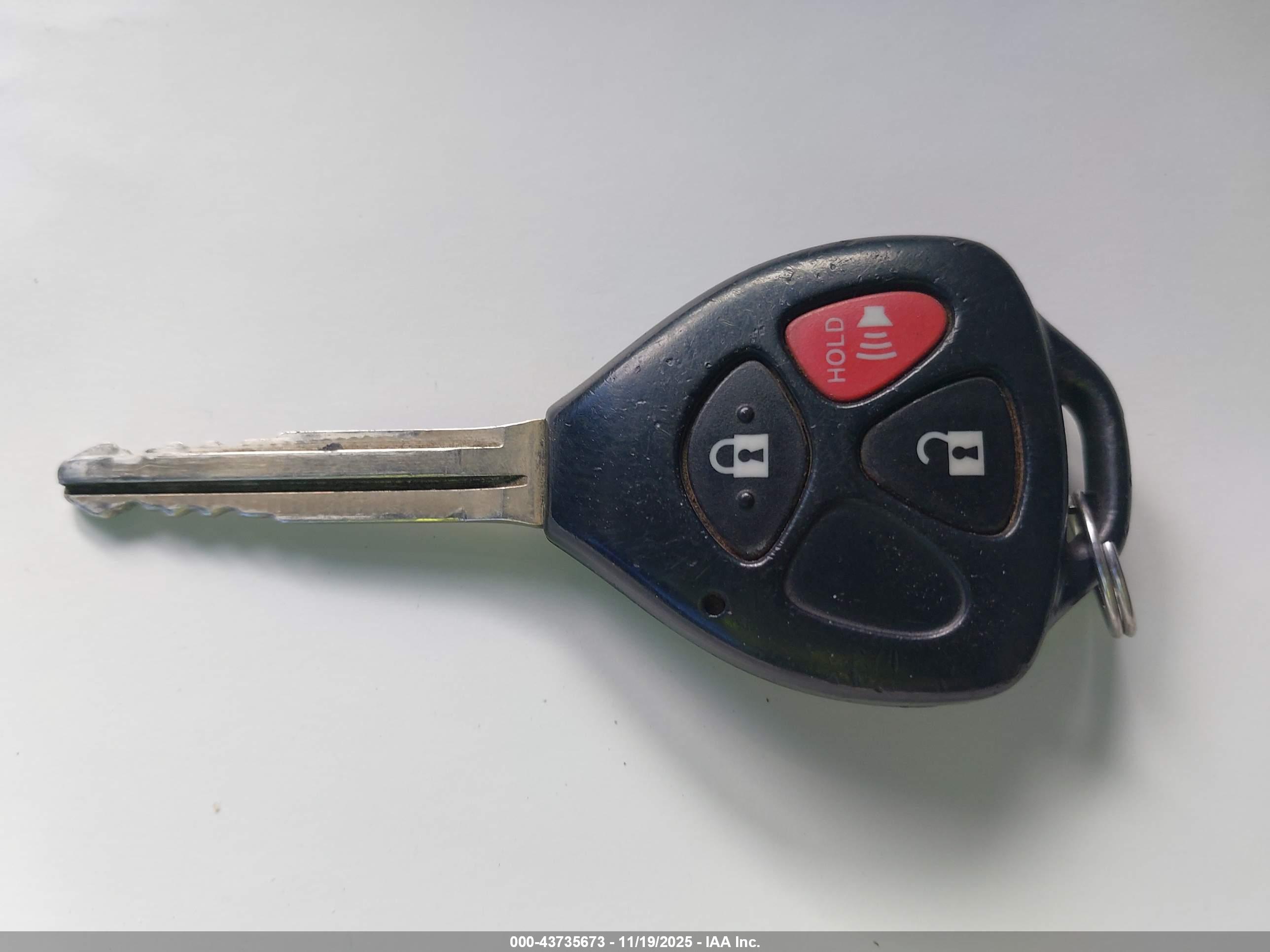 TOYOTA RAV4 image 11