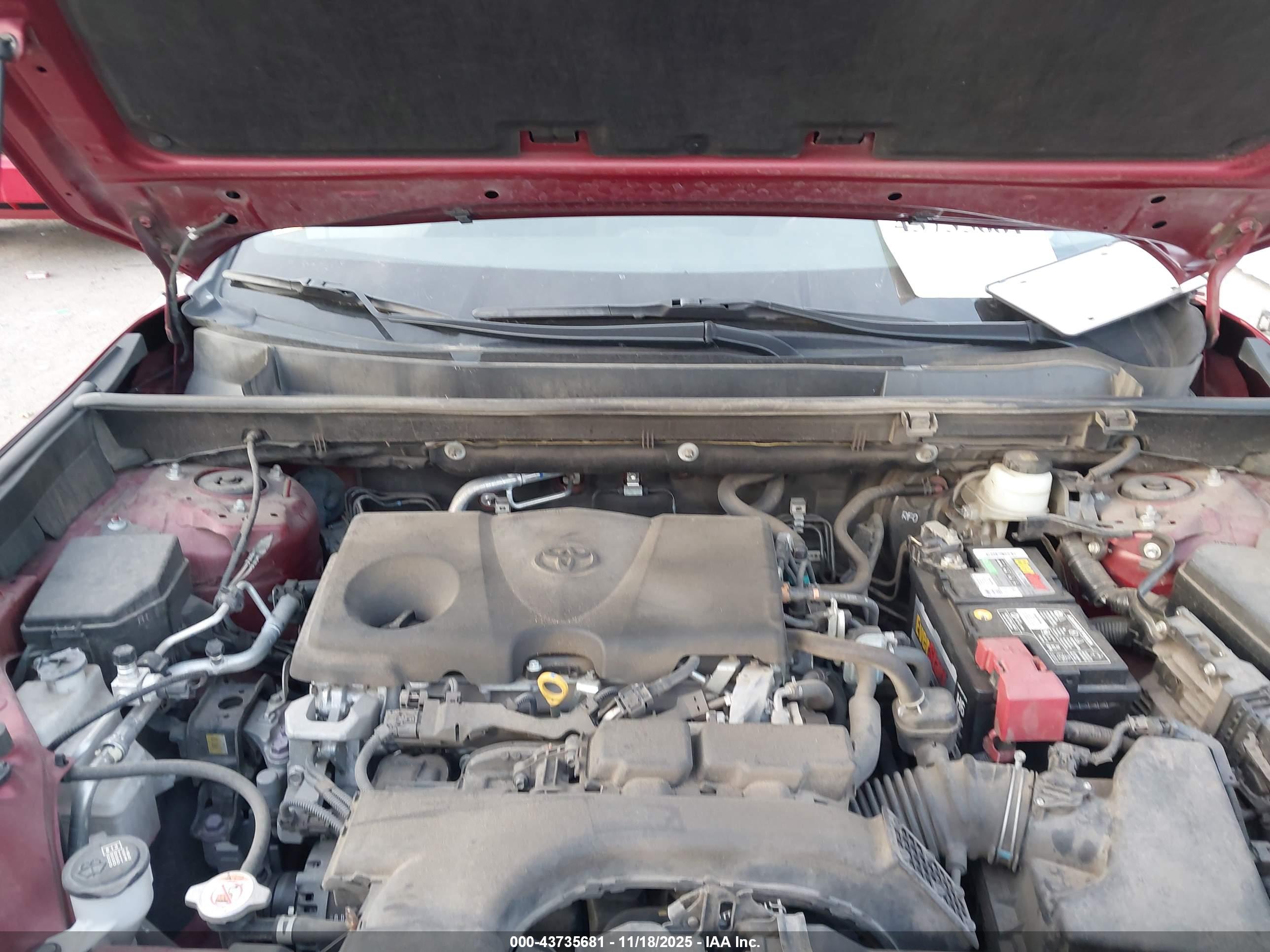 TOYOTA RAV4 image 10